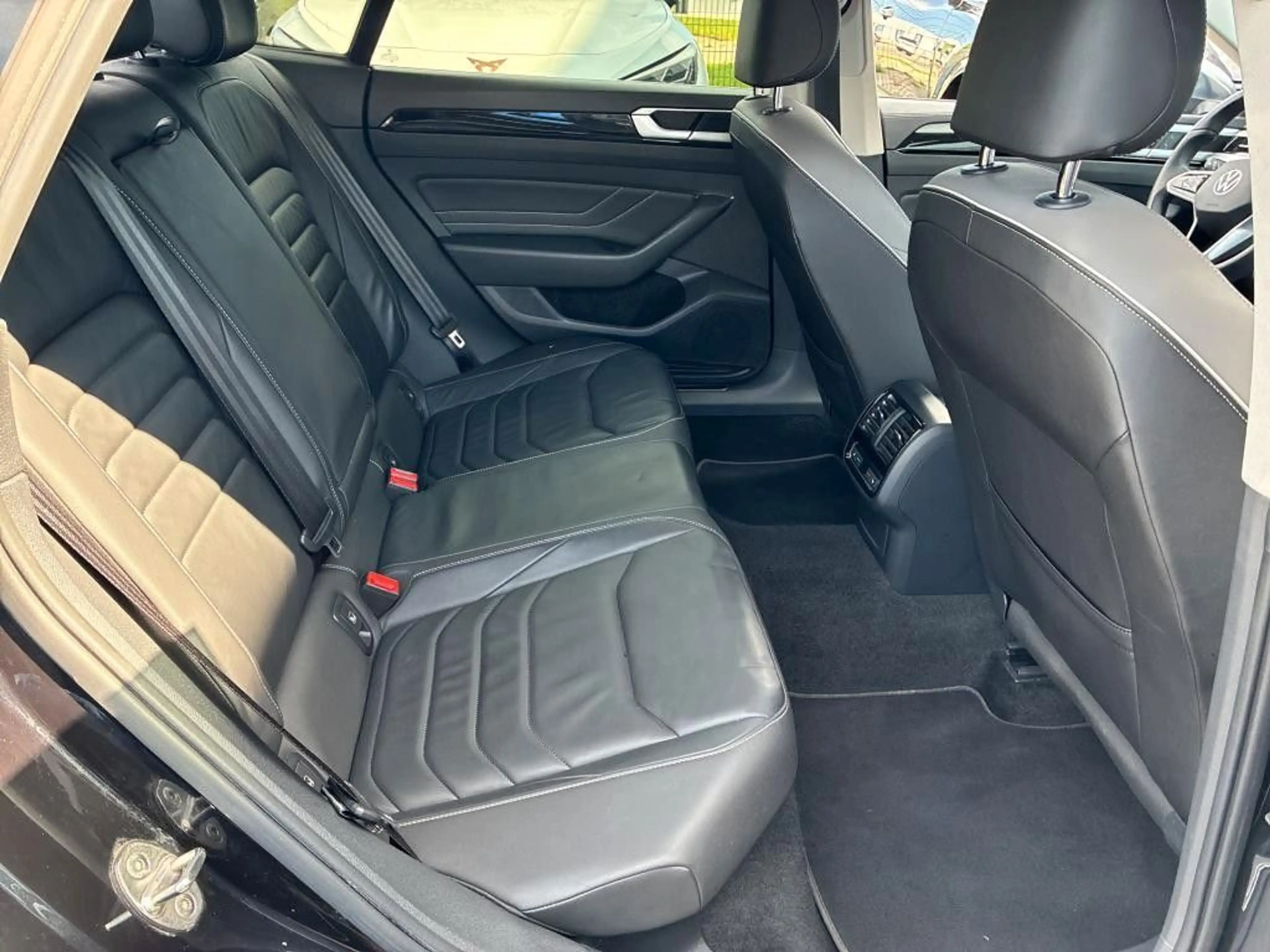 Volkswagen Arteon Elegance 2.0TDI DSG Navi SHZ LED Kamera — photo 6