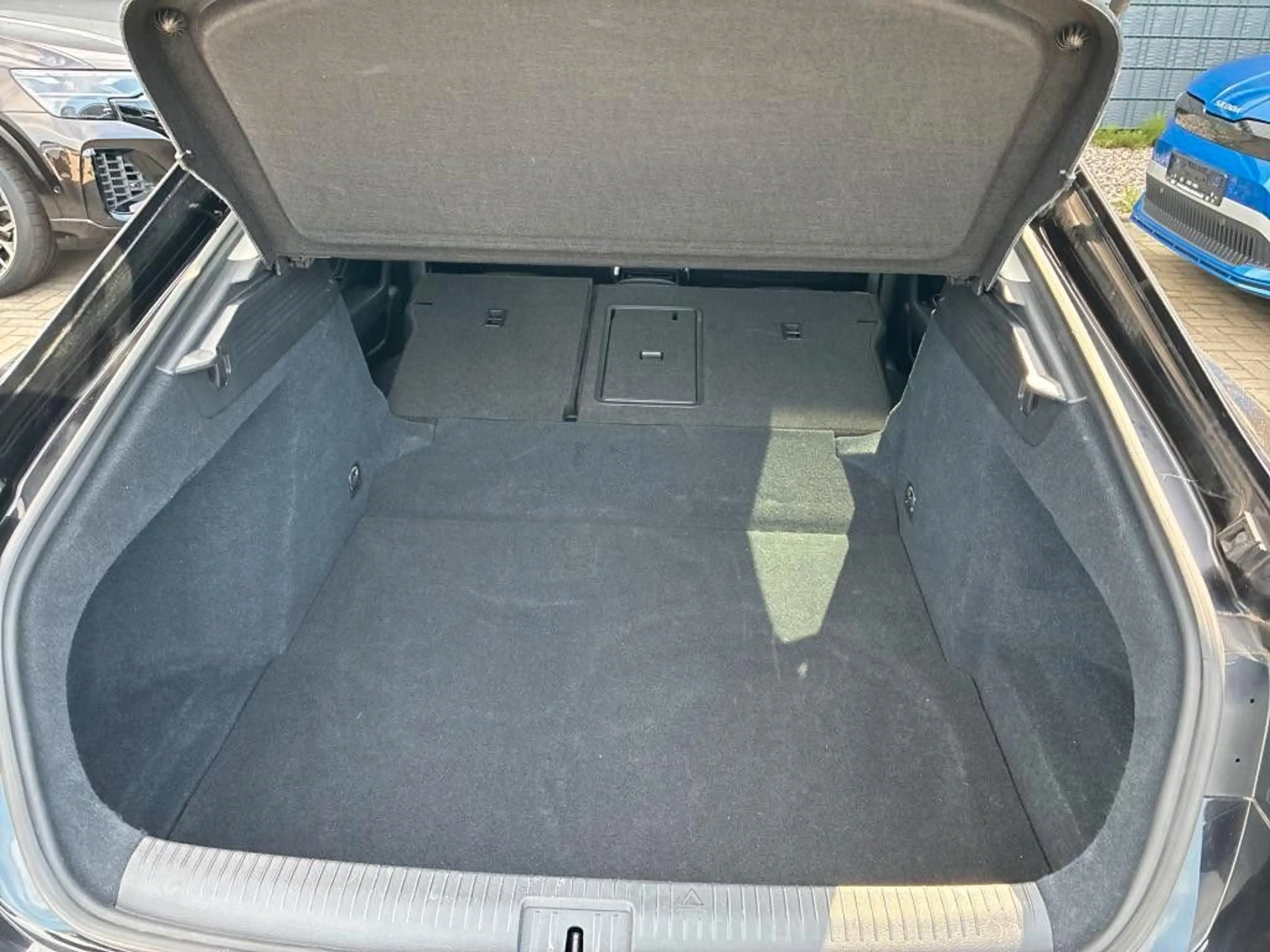 Volkswagen Arteon Elegance 2.0TDI DSG Navi SHZ LED Kamera — photo 7