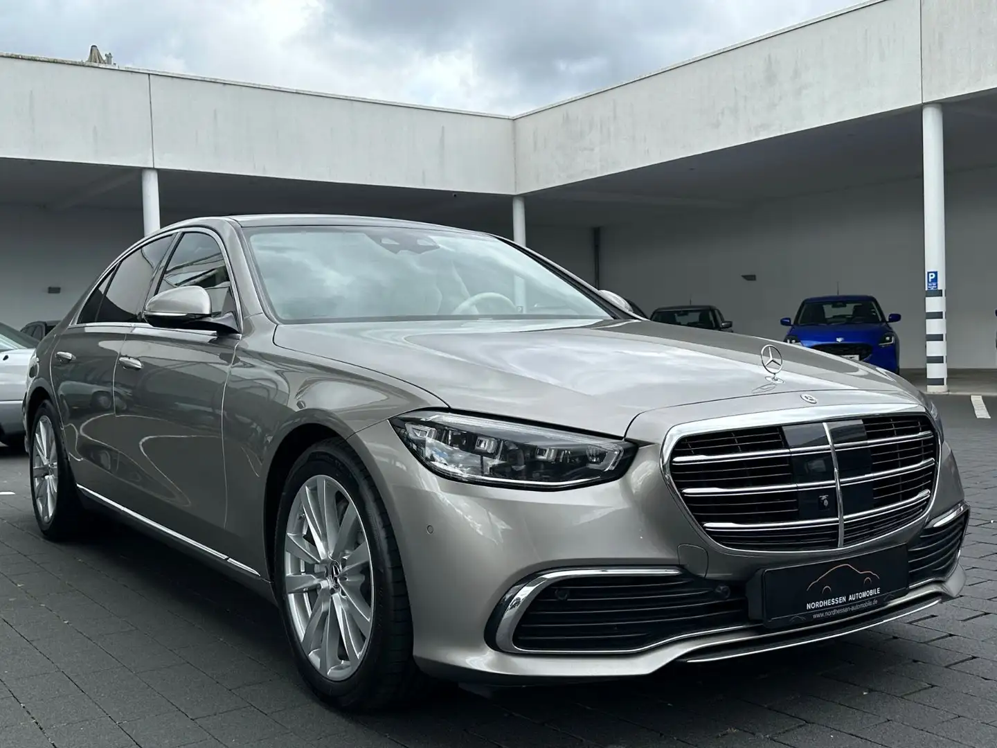 Mercedes-Benz S 400 d 4Matic | Panorama | Standheizung | 360° Silber - 2