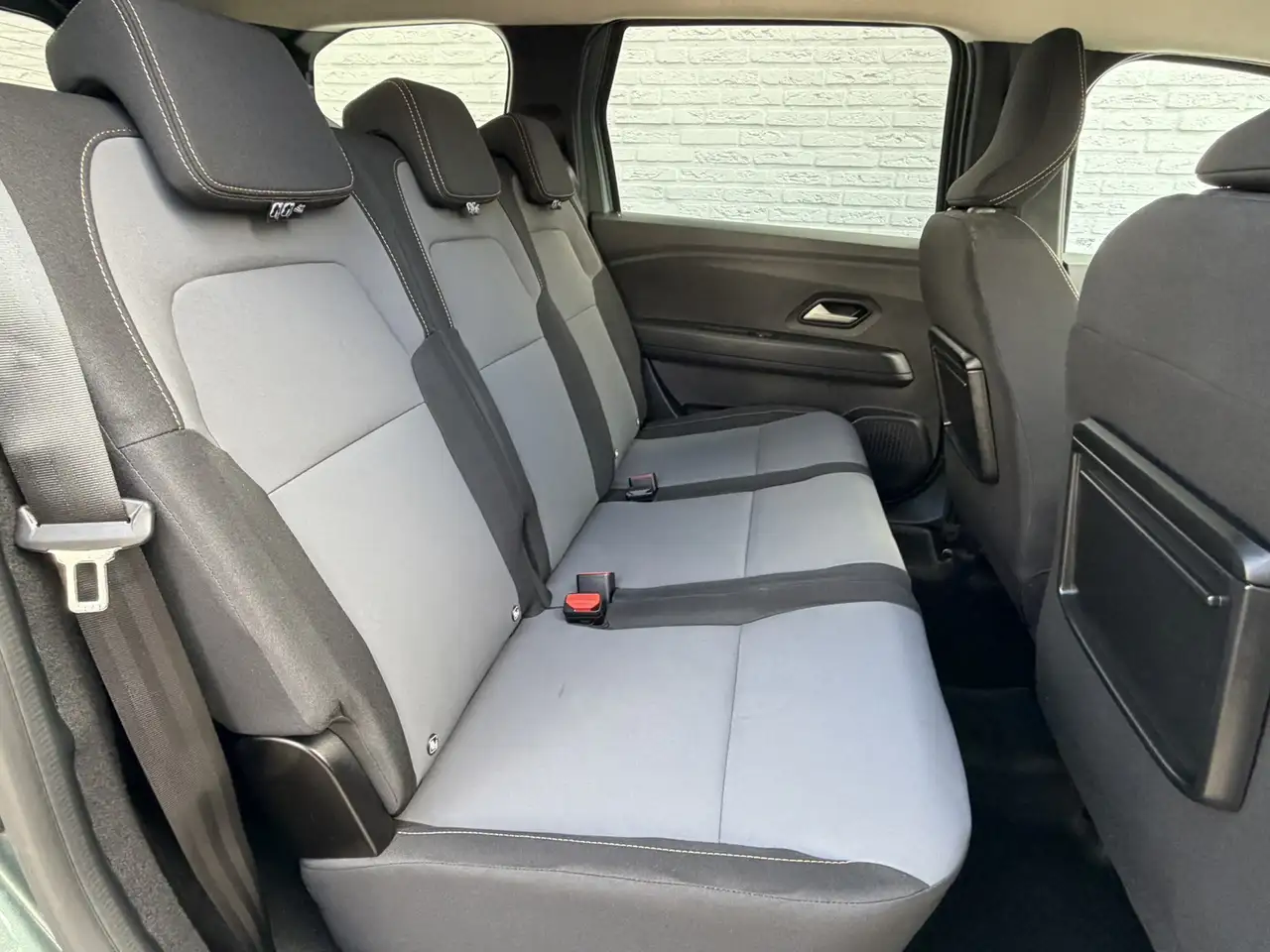 Dacia Jogger 1.6 Hybrid Automaat Cruise Camera navi Carplay Dig 18