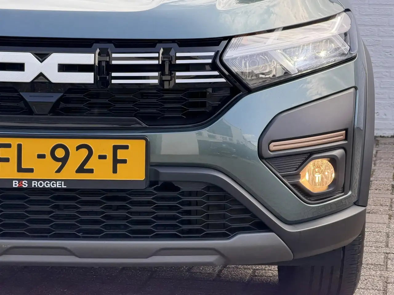 Dacia Jogger 1.6 Hybrid Automaat Cruise Camera navi Carplay Dig 32