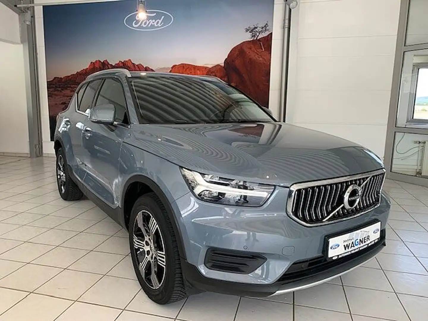 Volvo XC40 T3 Geartronic Inscription Grau - 1
