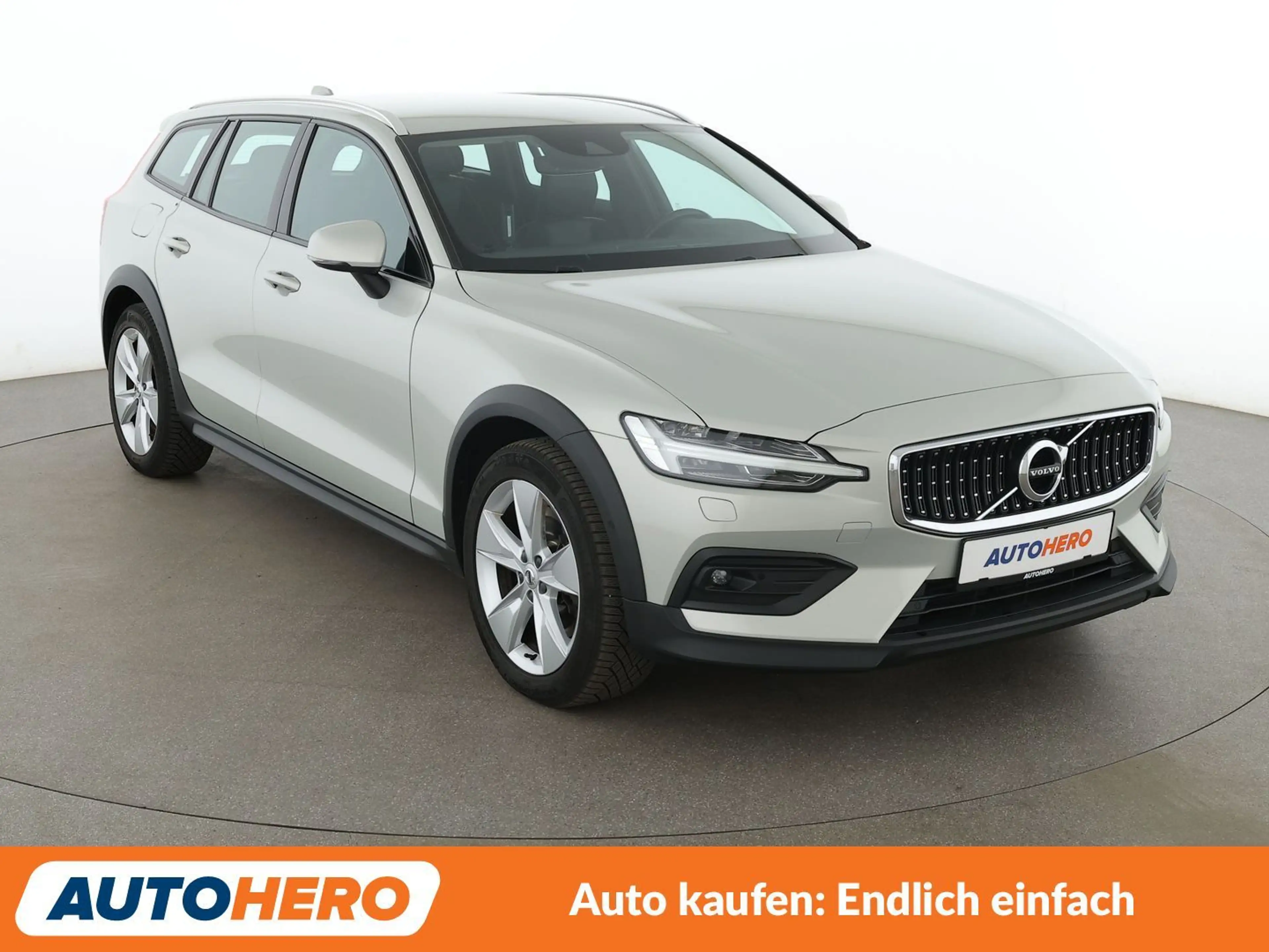 Volvo V60 Cross Country 2.0 D4 AWD Aut.*NAVI*LED*ACC*CAM*PDC*SHZ* — photo 8