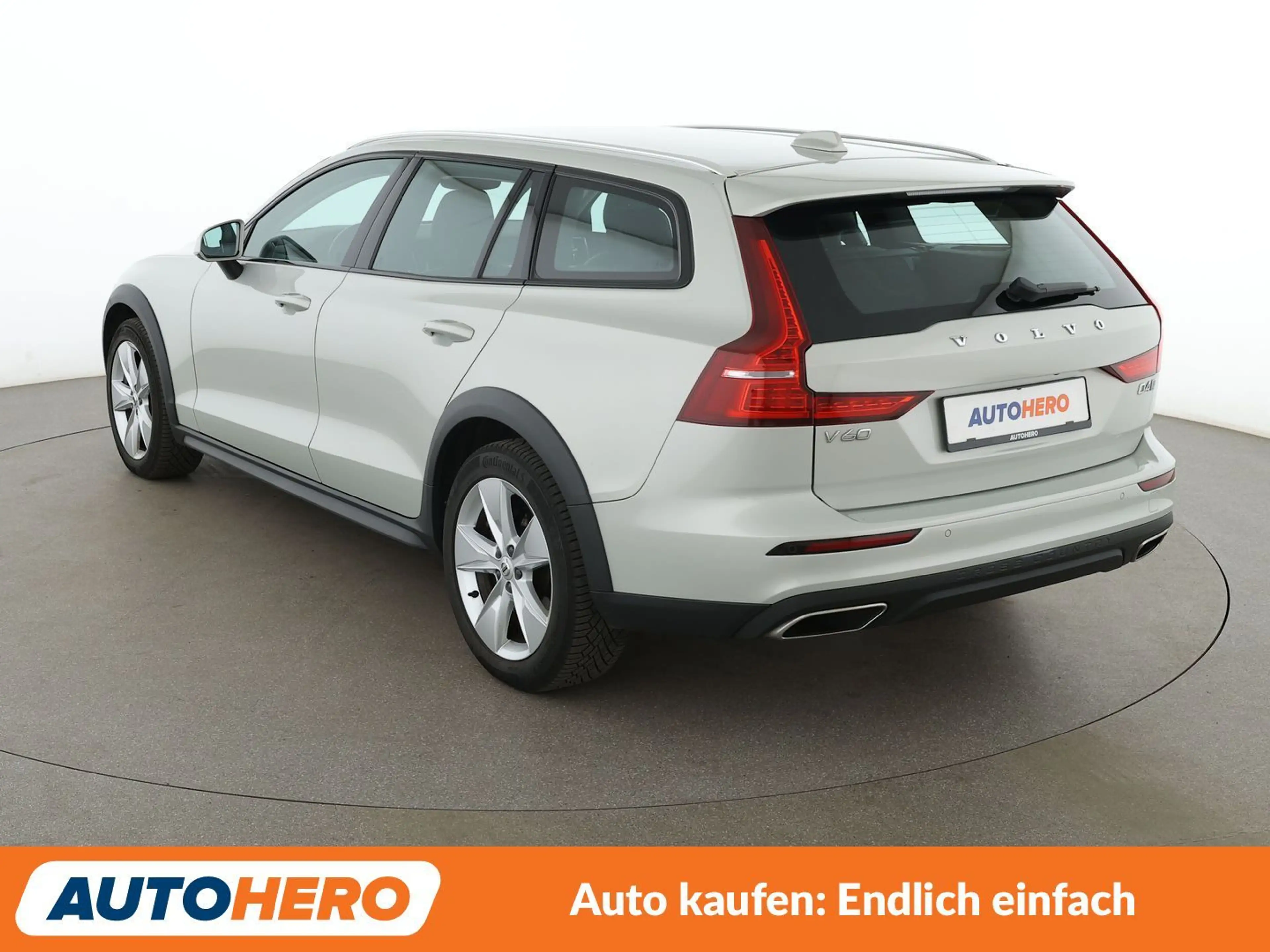 Volvo V60 Cross Country 2.0 D4 AWD Aut.*NAVI*LED*ACC*CAM*PDC*SHZ* — photo 4