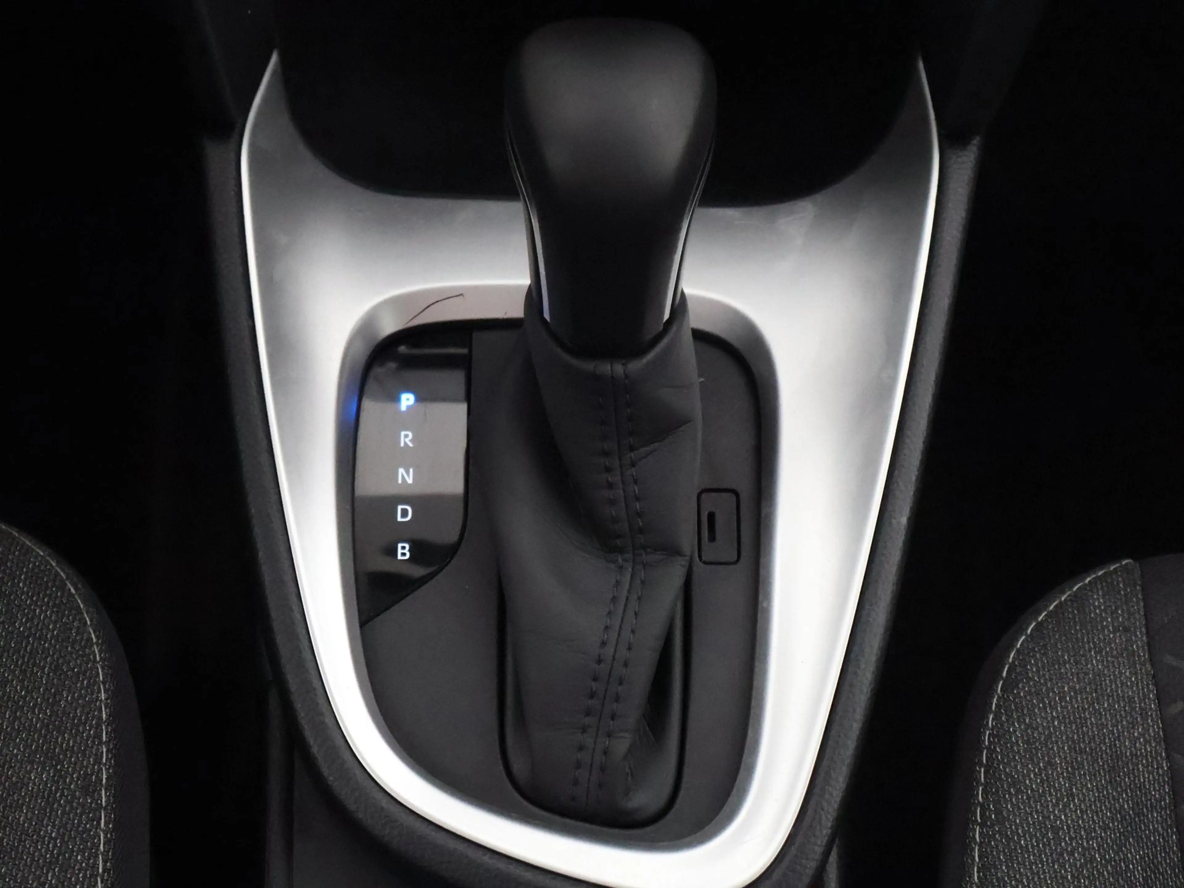 Toyota Yaris Cross 1.5 Hybrid Business Bi-Tone | Apple Carplay & Andr — photo 19