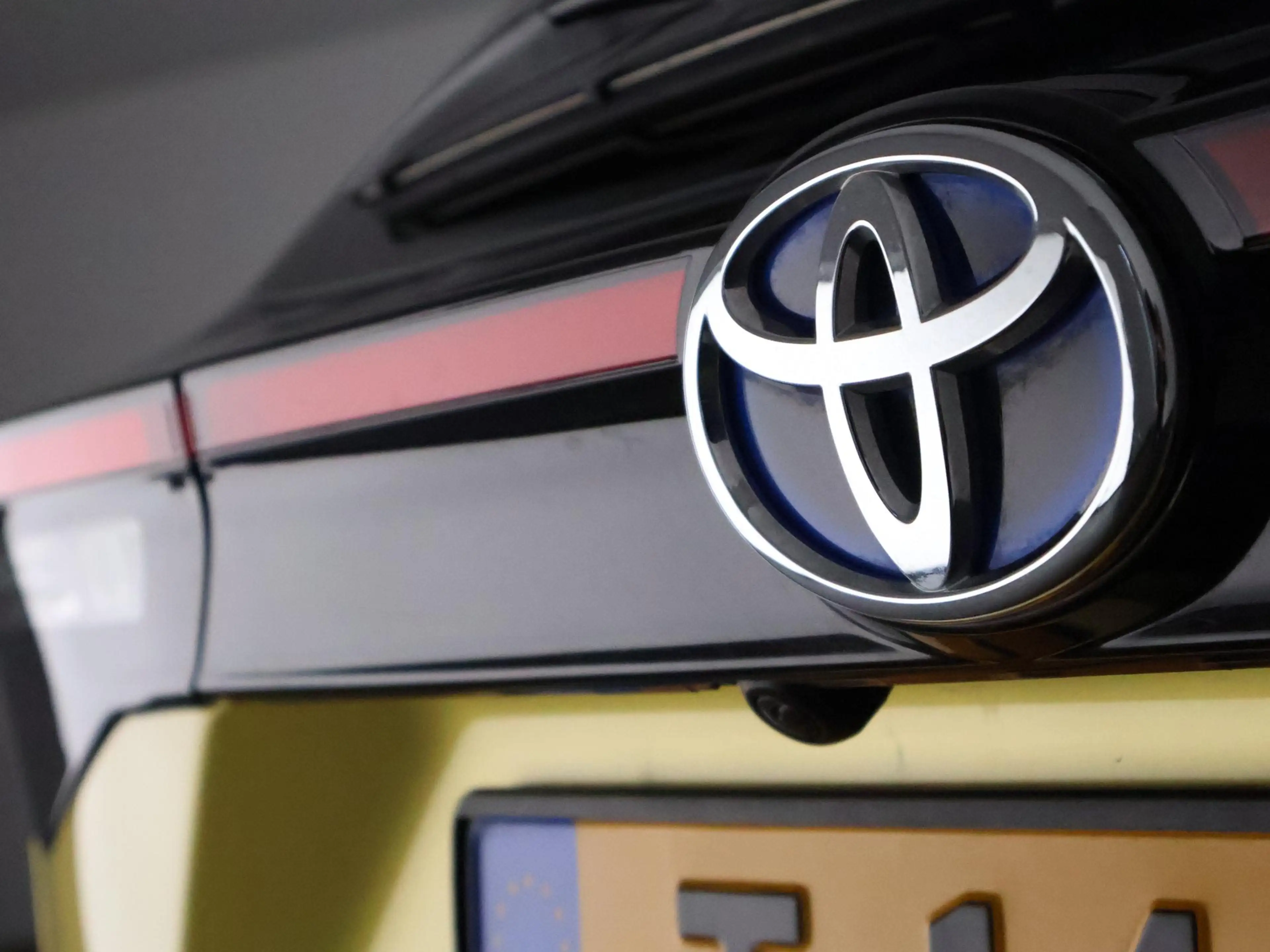 Toyota Yaris Cross 1.5 Hybrid Business Bi-Tone | Apple Carplay & Andr — photo 34