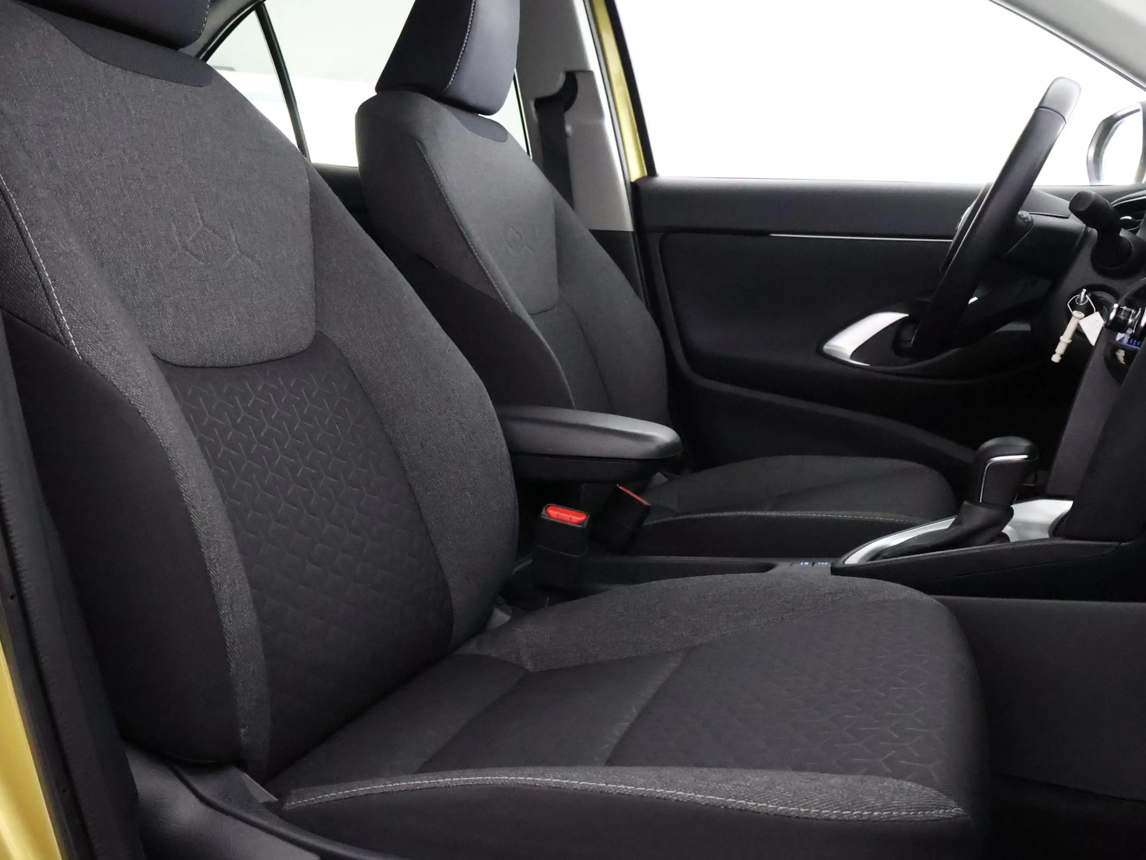 Toyota Yaris Cross 1.5 Hybrid Business Bi-Tone | Apple Carplay & Andr — photo 26