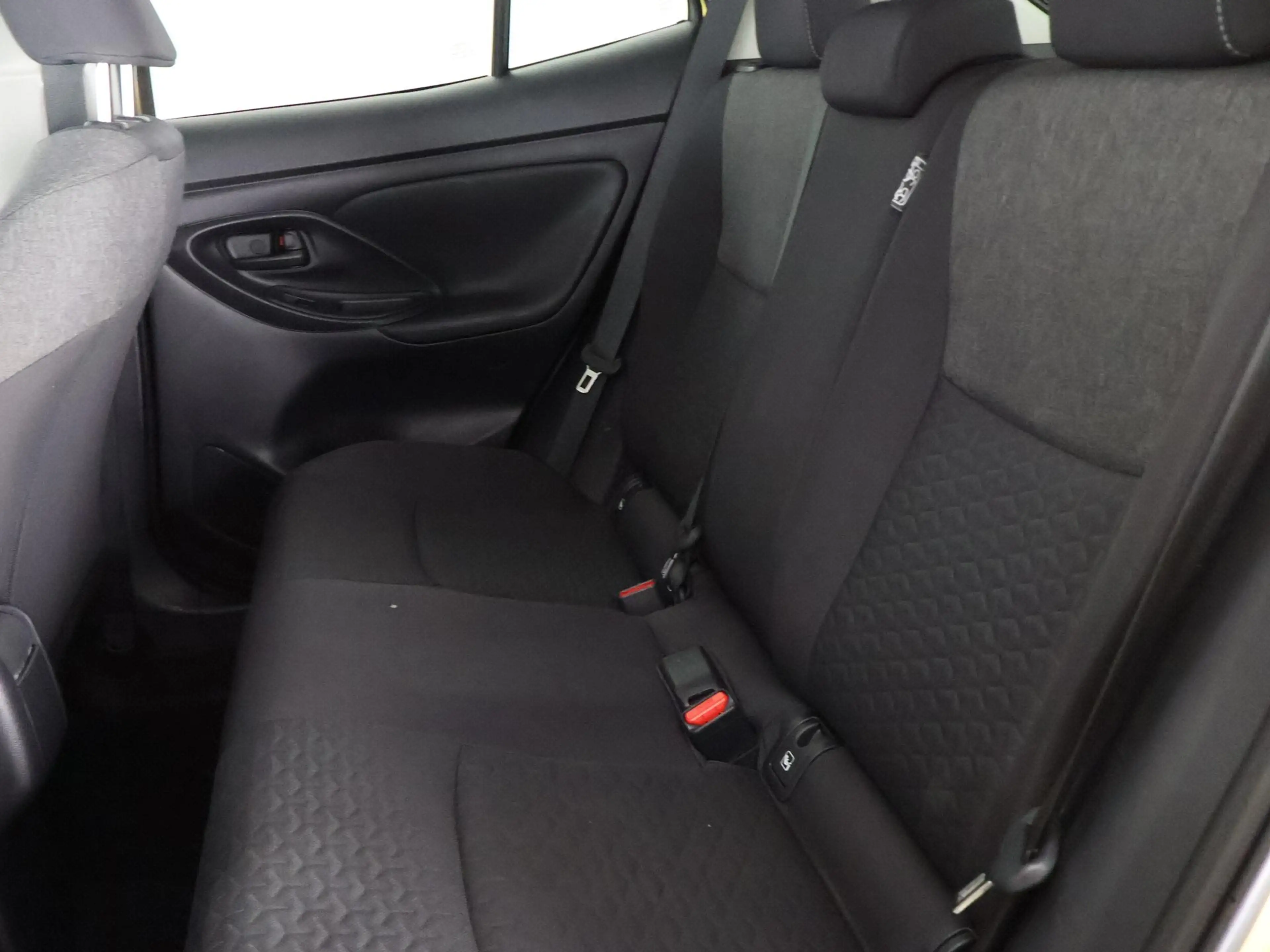 Toyota Yaris Cross 1.5 Hybrid Business Bi-Tone | Apple Carplay & Andr — photo 24