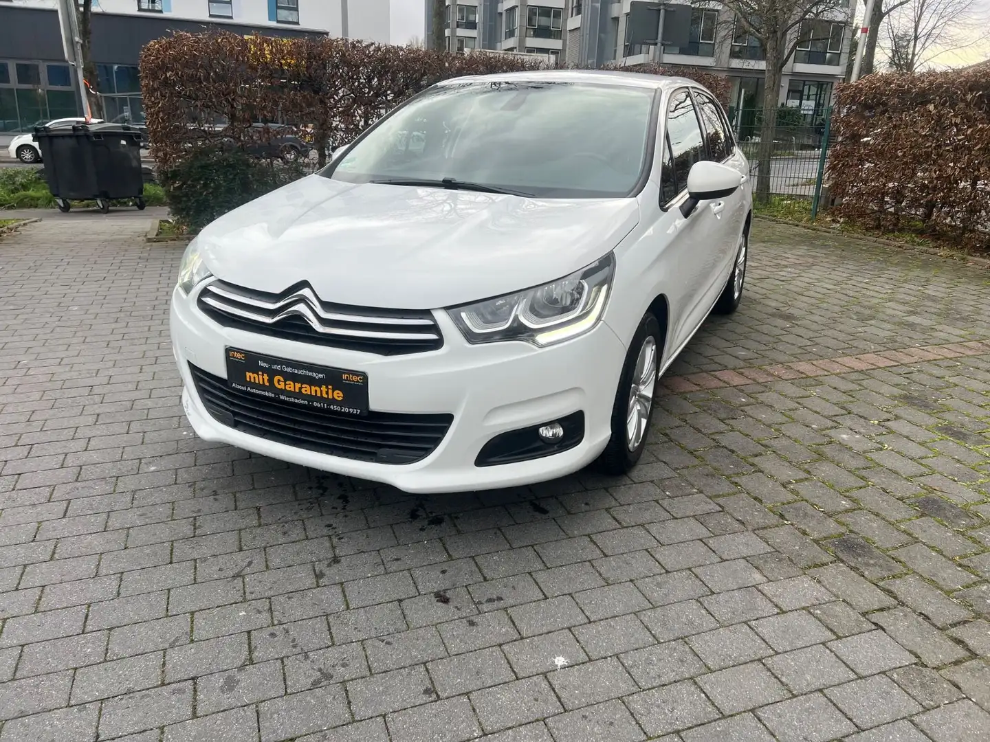 Citroen C4 Lim. Selection Blanc - 1