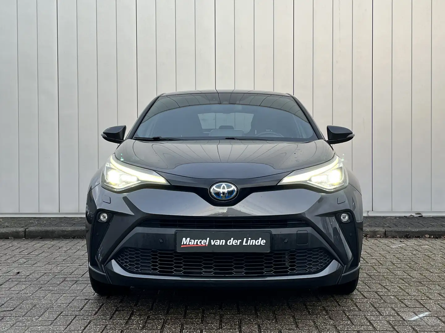 Toyota C-HR 1.8 Hybrid 140 Executive Parkeersensoren Stoelverw Gris - 2