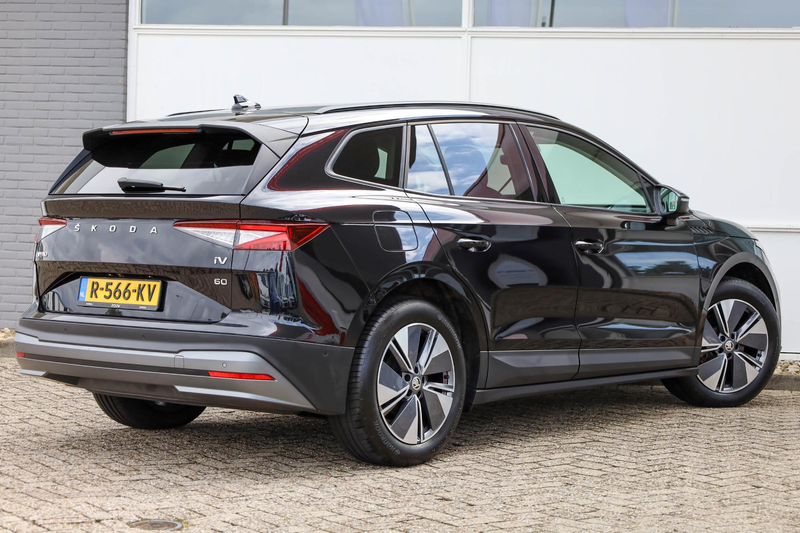 Skoda Enyaq 60 180pk | SoH 93% | Achteruitrijcamera | Stoelver — photo 2