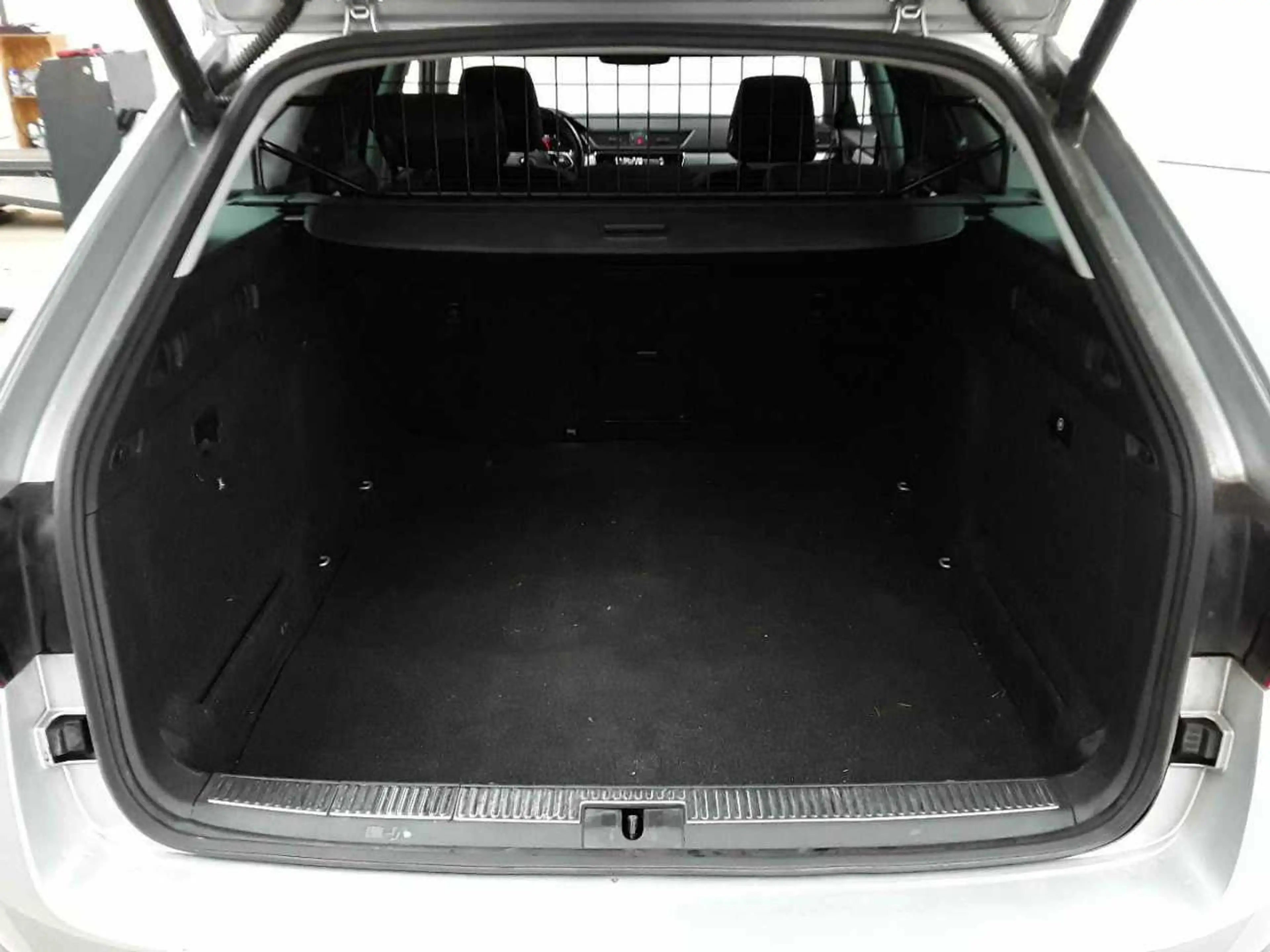 Skoda Superb Superb Combi 4x4 Ambition AHK NAV KAM — photo 15