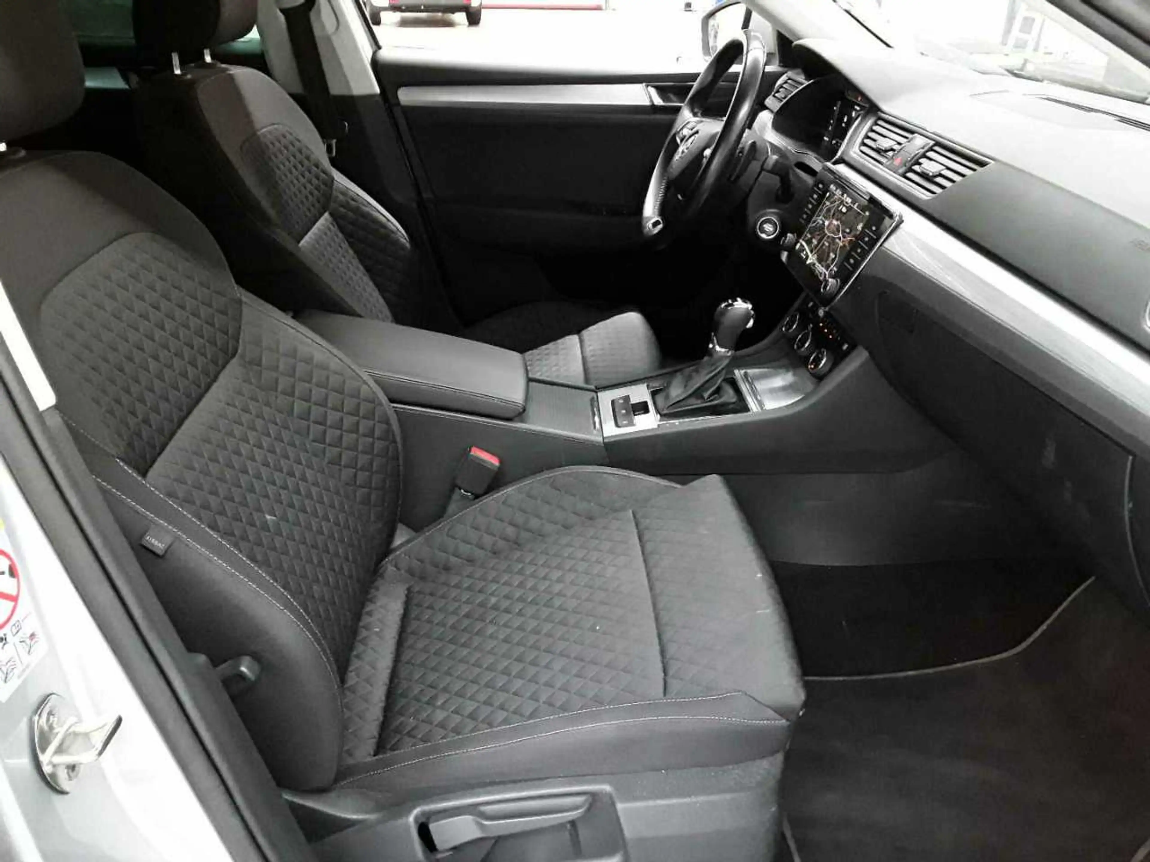 Skoda Superb Superb Combi 4x4 Ambition AHK NAV KAM — photo 8