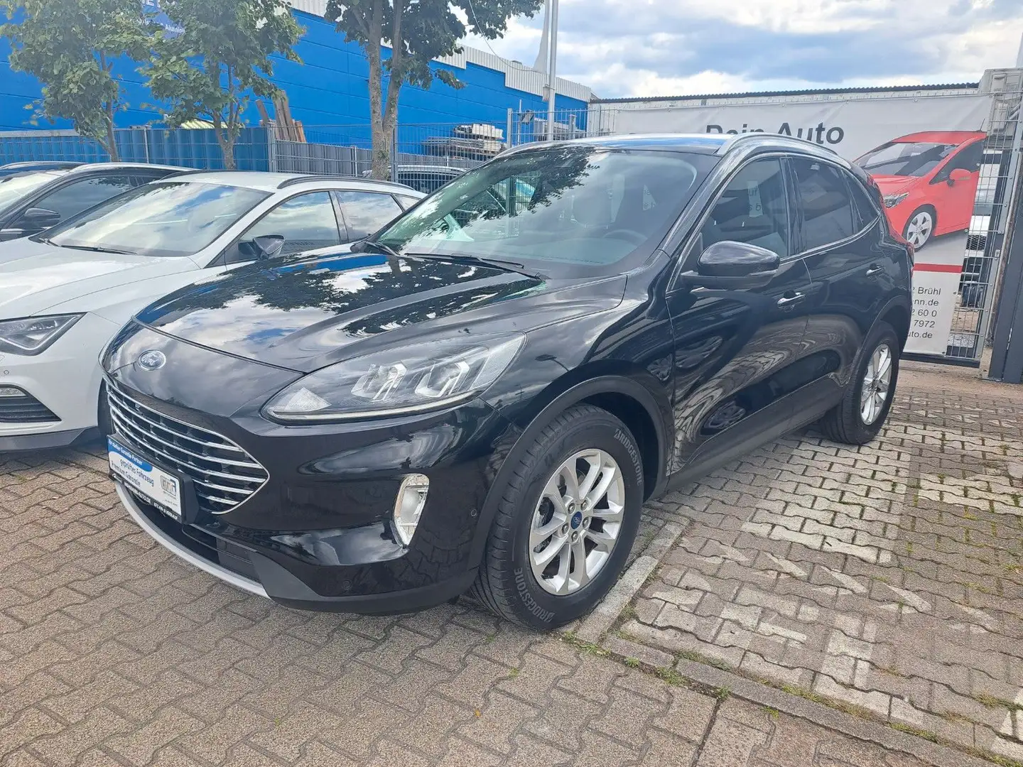 Ford Kuga Titanium Schwarz - 1