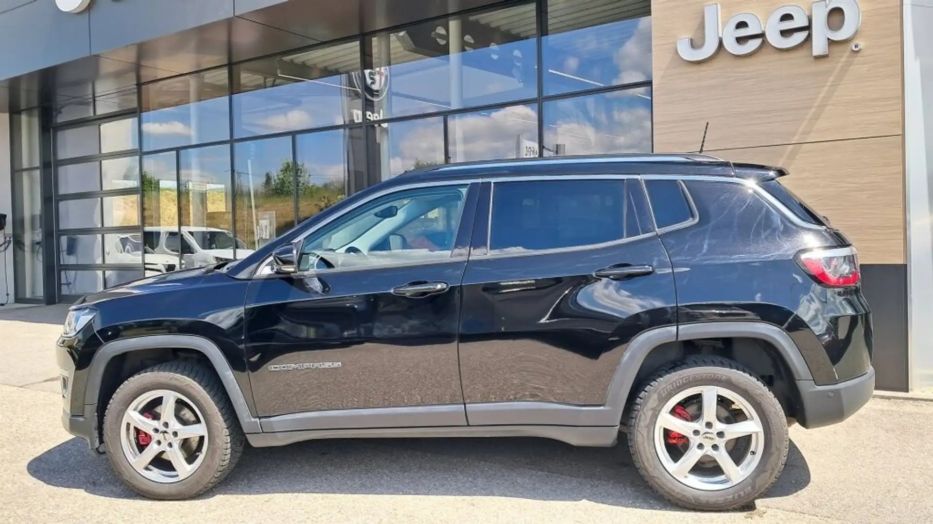 Jeep Compass 2,0 MultiJet AWD 9AT 140 Limited Aut. Schwarz - 2