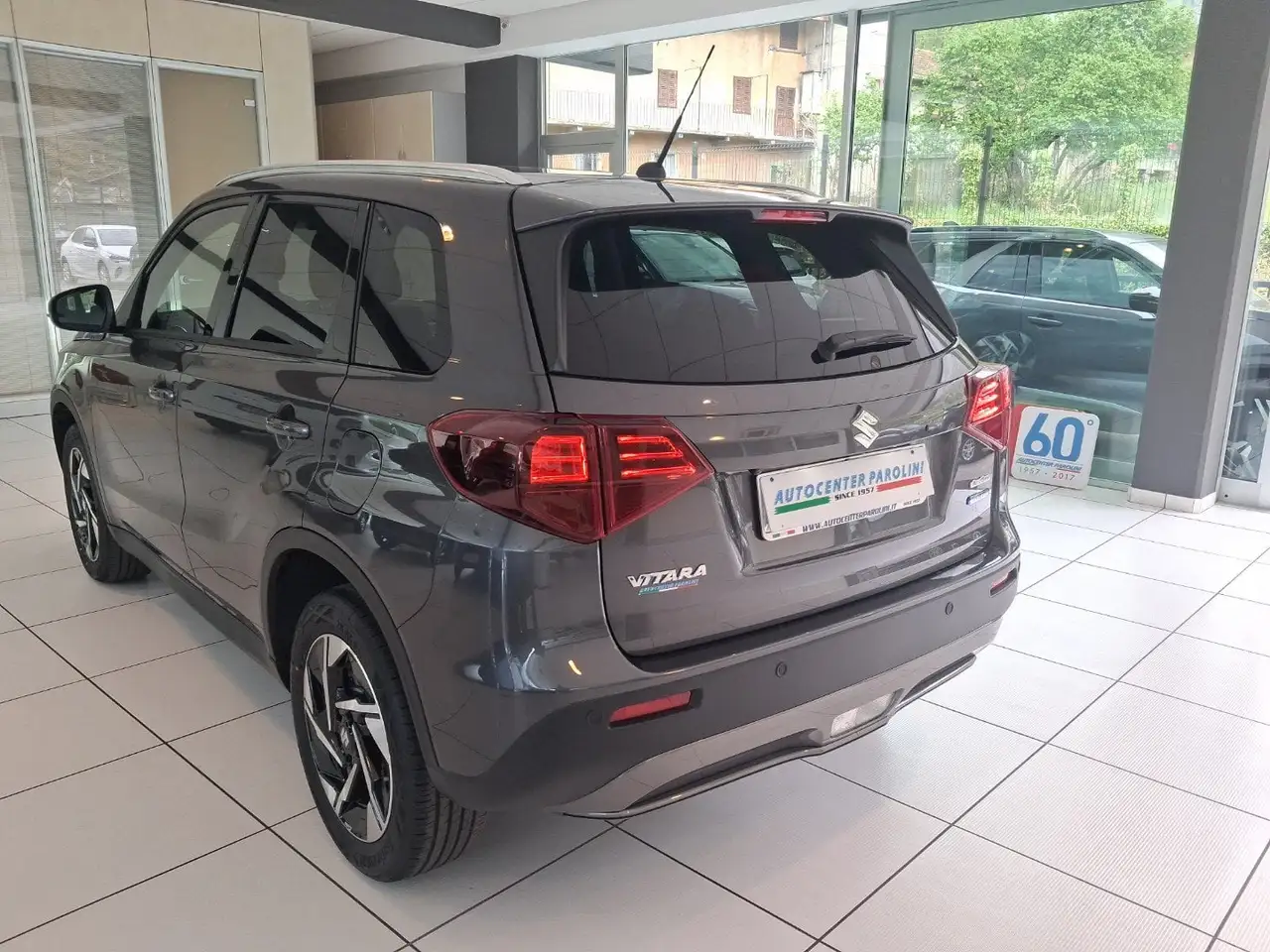 Suzuki Vitara 1.4 Boosterjet hybrid AllGrip Top 10