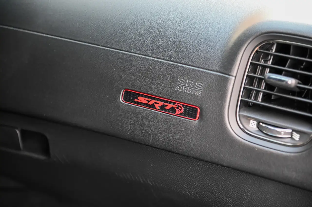 Dodge Charger 2022 — фото 25