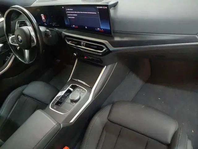 BMW 3 Series view 9
