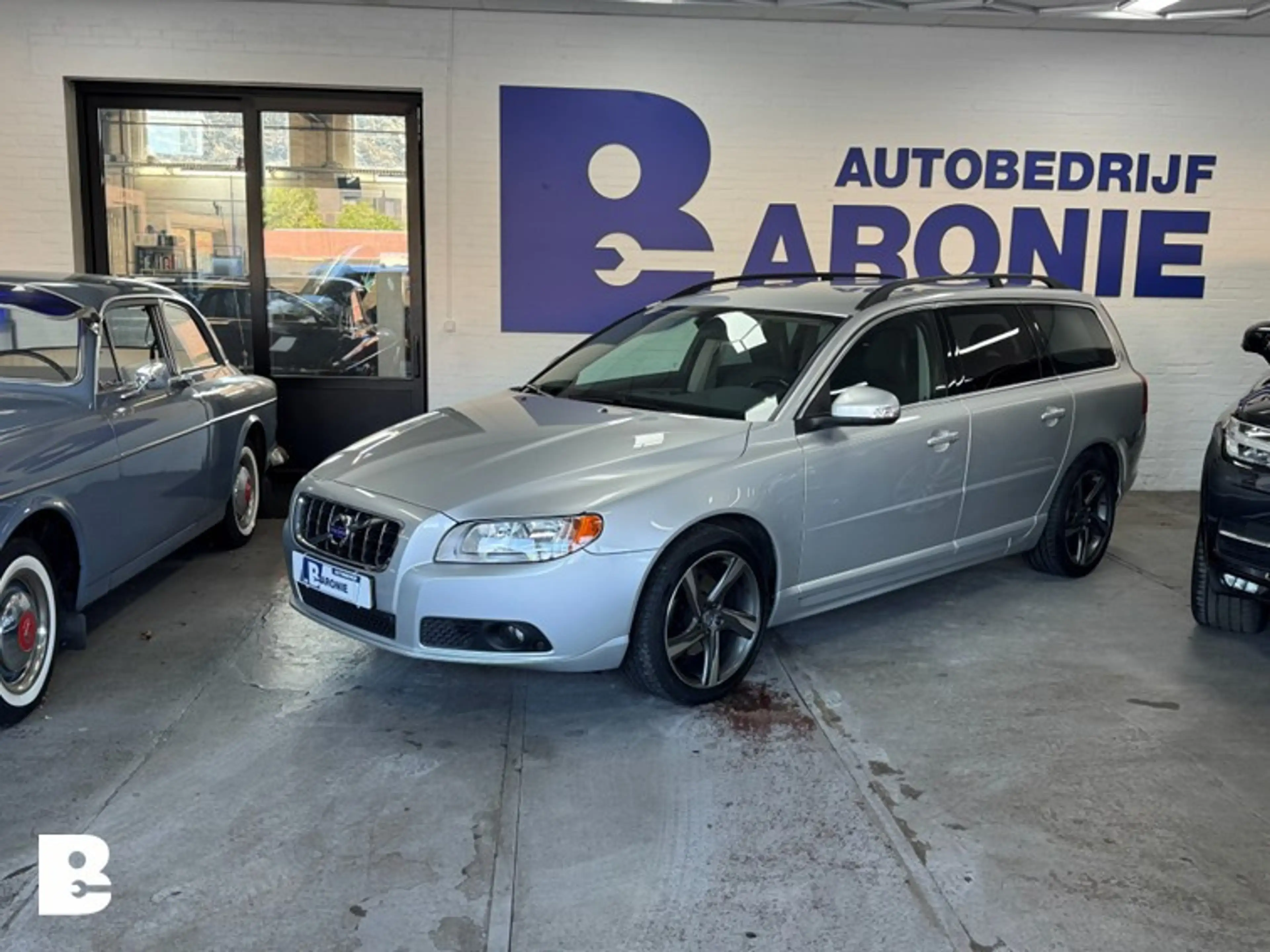 Volvo V70 2.0T Momentum — photo 5