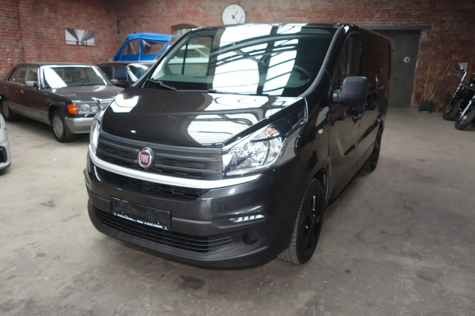 Fiat Talento Kasten L1H1 Tüv Neu AHK Klima PDC Schwarz - 1
