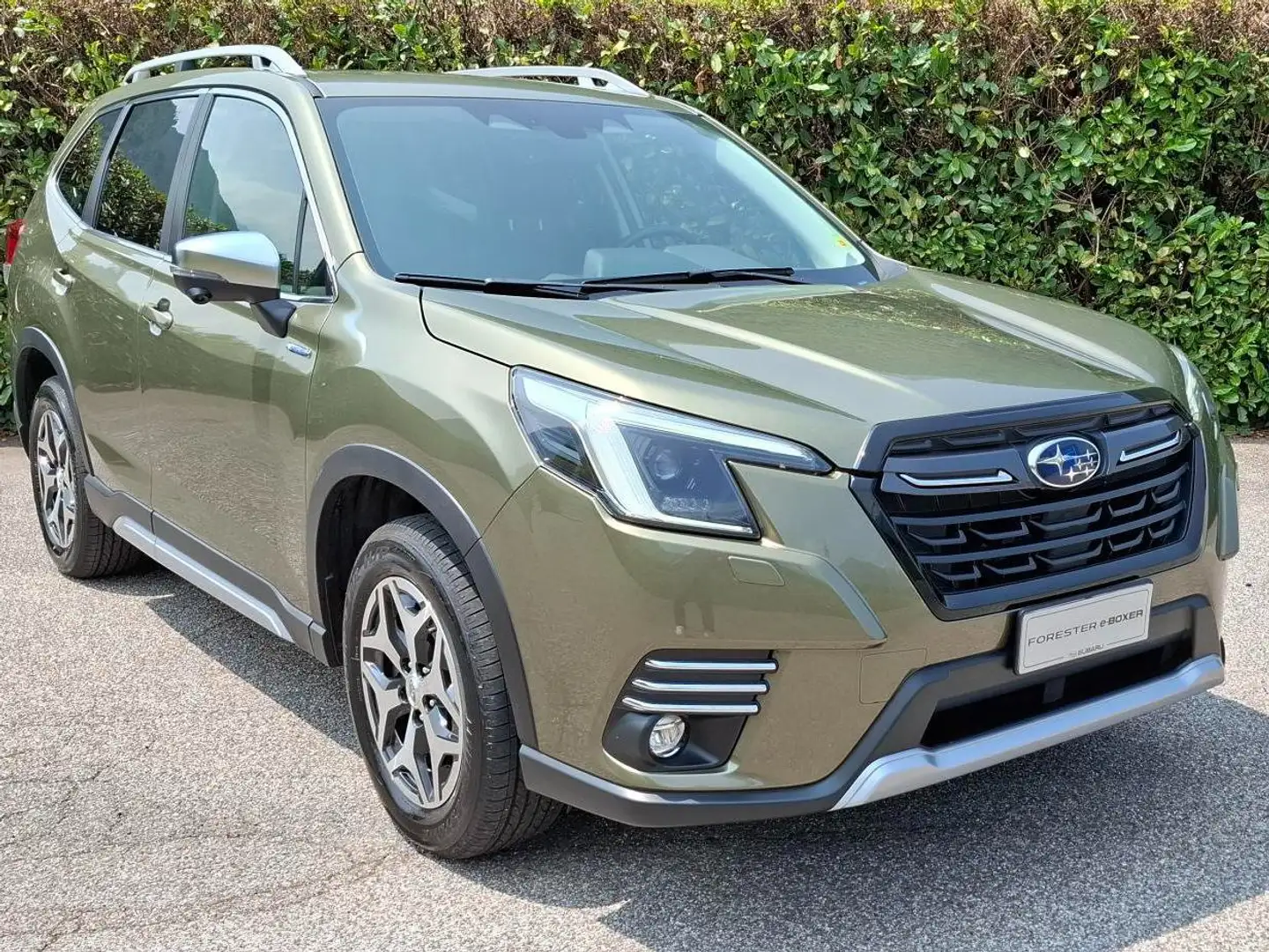 Subaru Forester Forester V 2022 2.0i e-boxer Style lineartronic Verde - 1