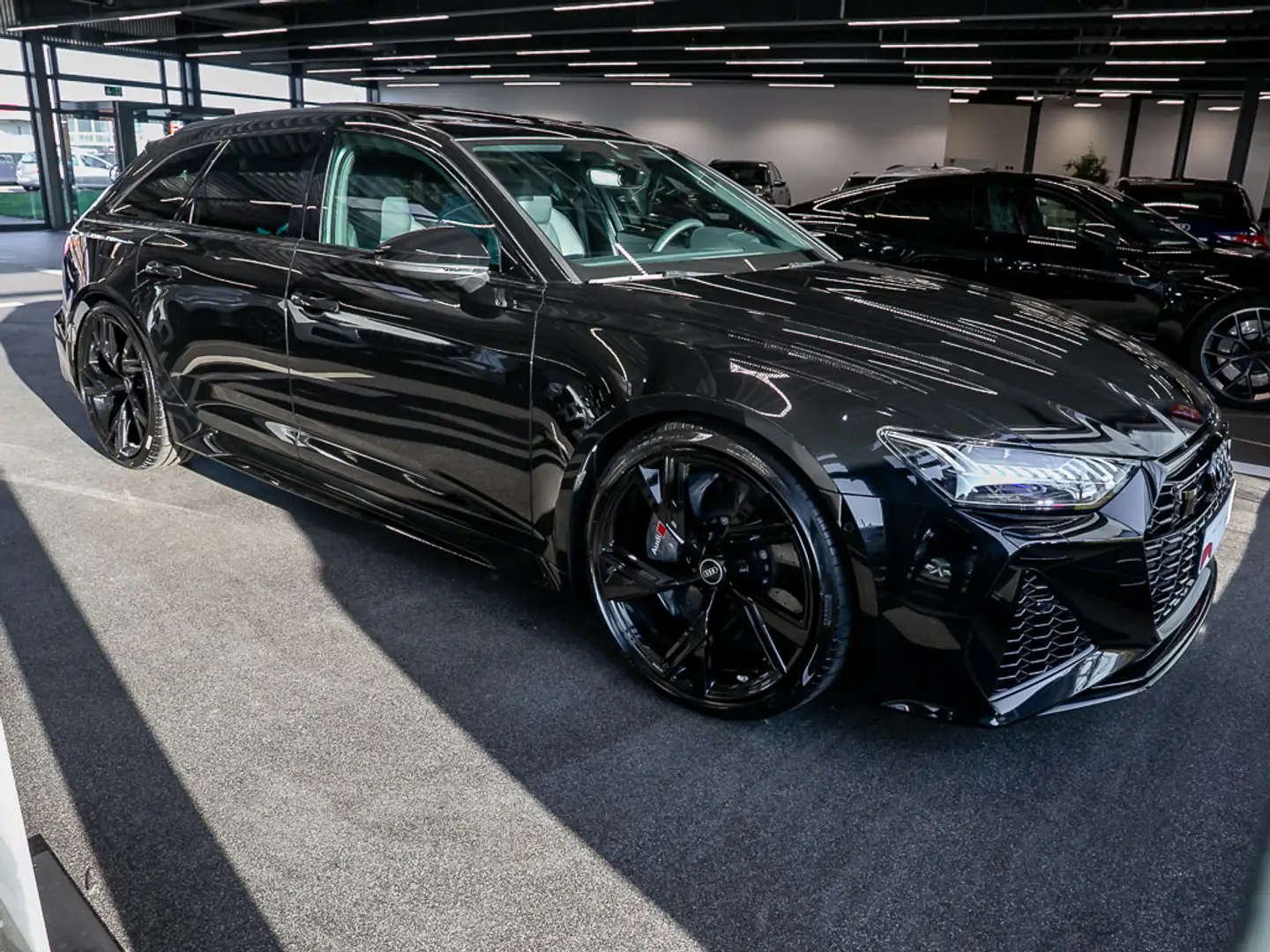 Audi RS6 Avant Pano HD-Matrix Keramik B&O 305 Km/H Noir - 2