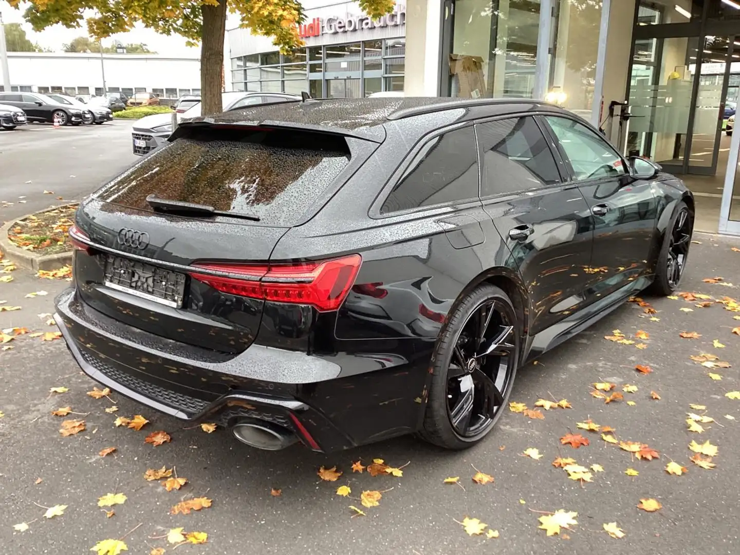 Audi RS6 Avant Pano HD-Matrix Keramik B&O 305 Km/H Schwarz - 2