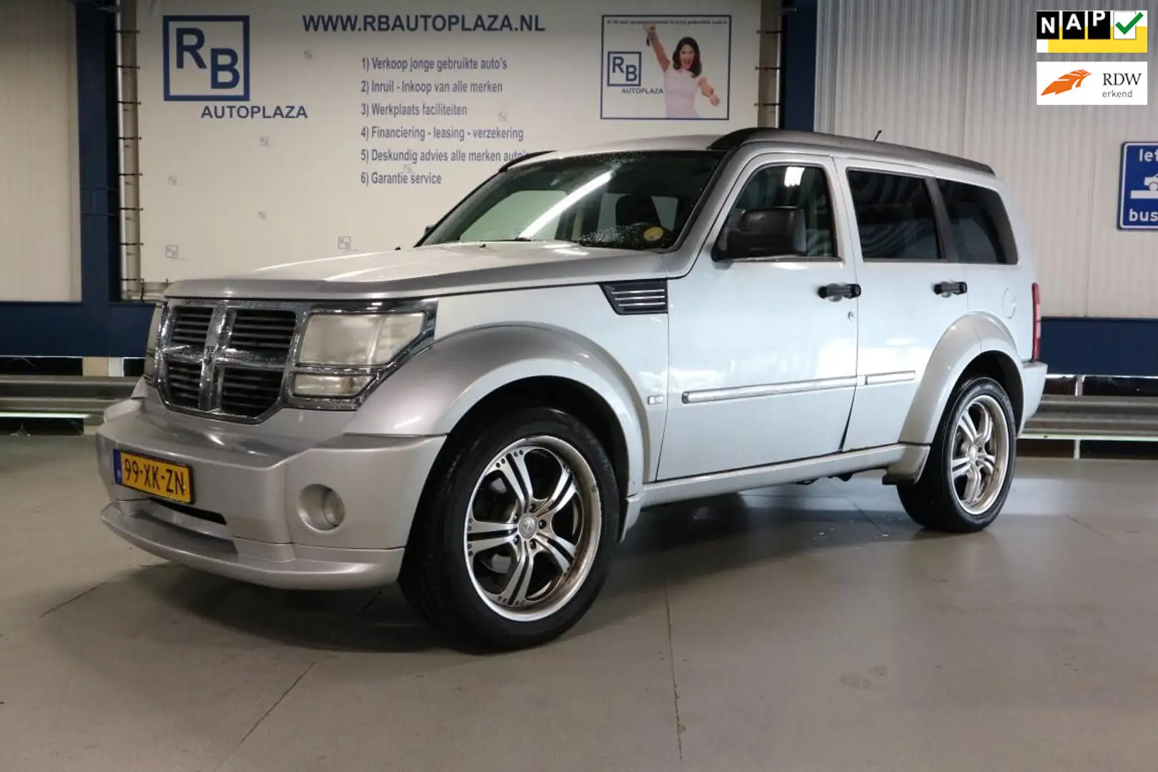 Dodge Nitro 2.8 CRD SE / Automaat ! ! ! Grijs - 1
