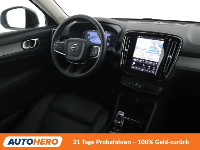 Volvo XC40 view 13