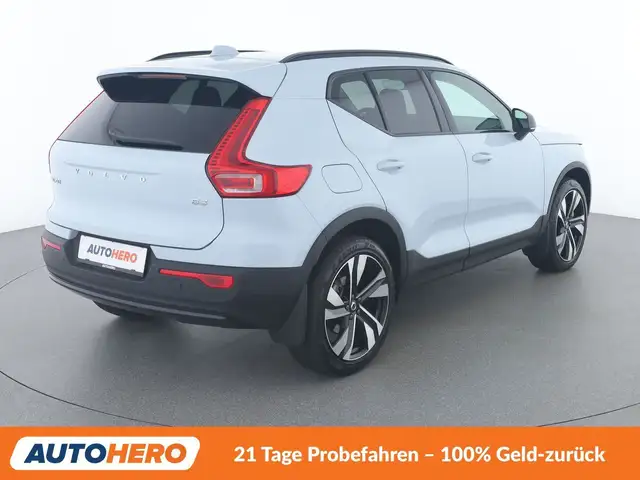 Volvo XC40 view 6