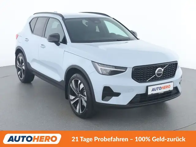 Volvo XC40 view 8