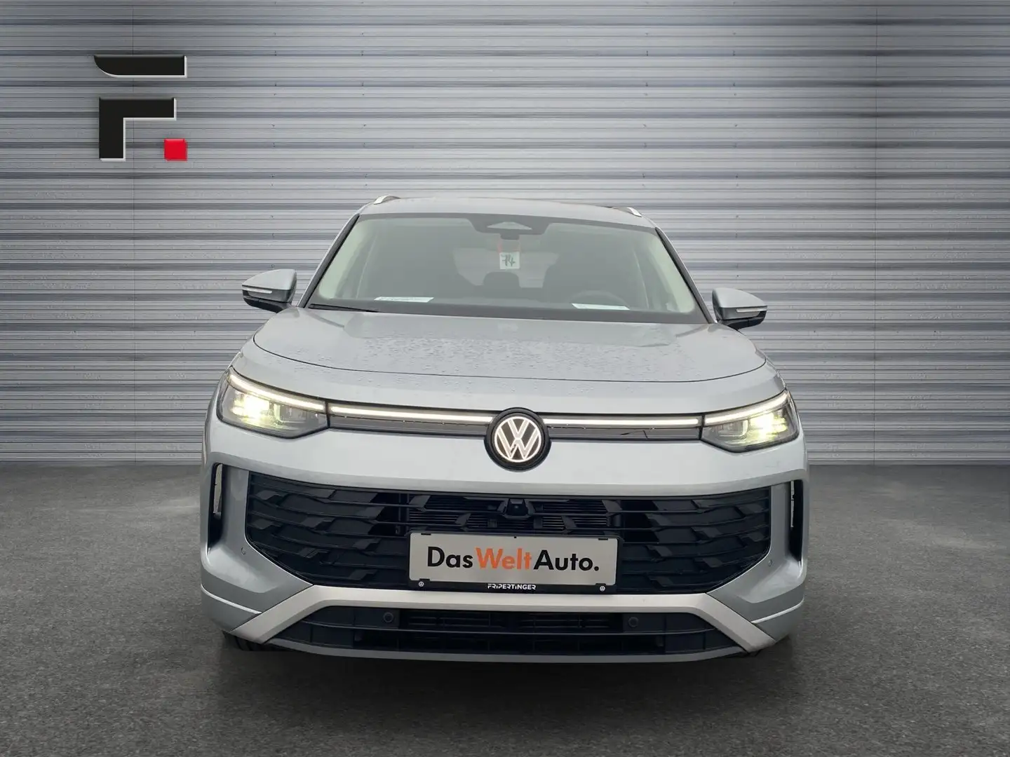 Volkswagen Tayron Friends eTSI DSG Silber - 2