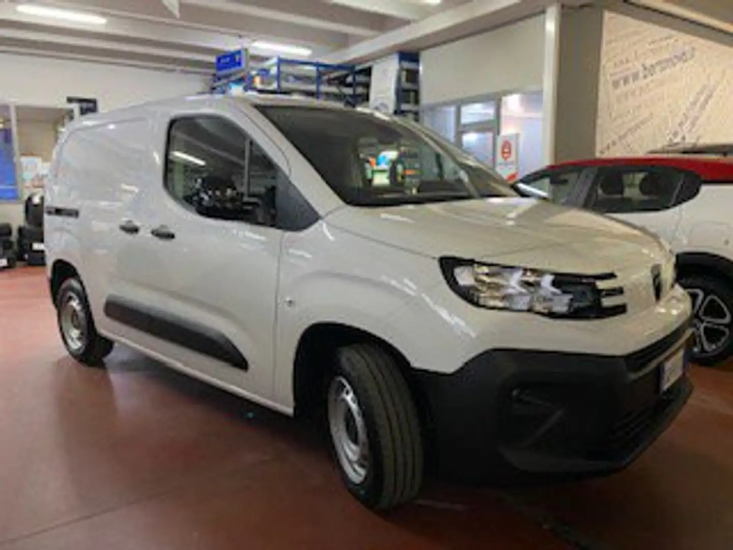 Peugeot Partner BlueHDi 100 S&S PC Furgone Bílá - 1