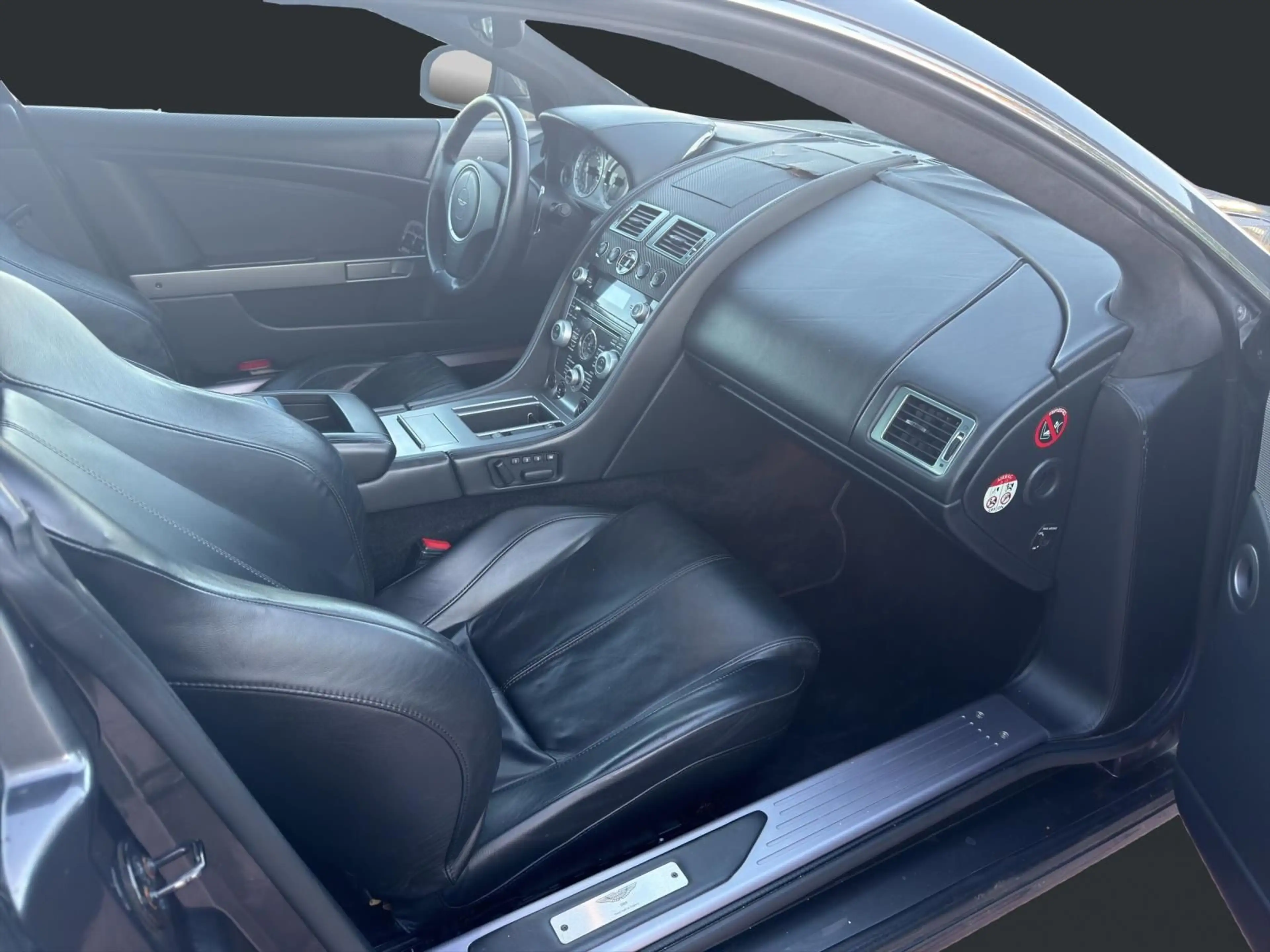 Aston Martin DB9 Coupe 6.0 V12 Touchtronic II* — photo 12