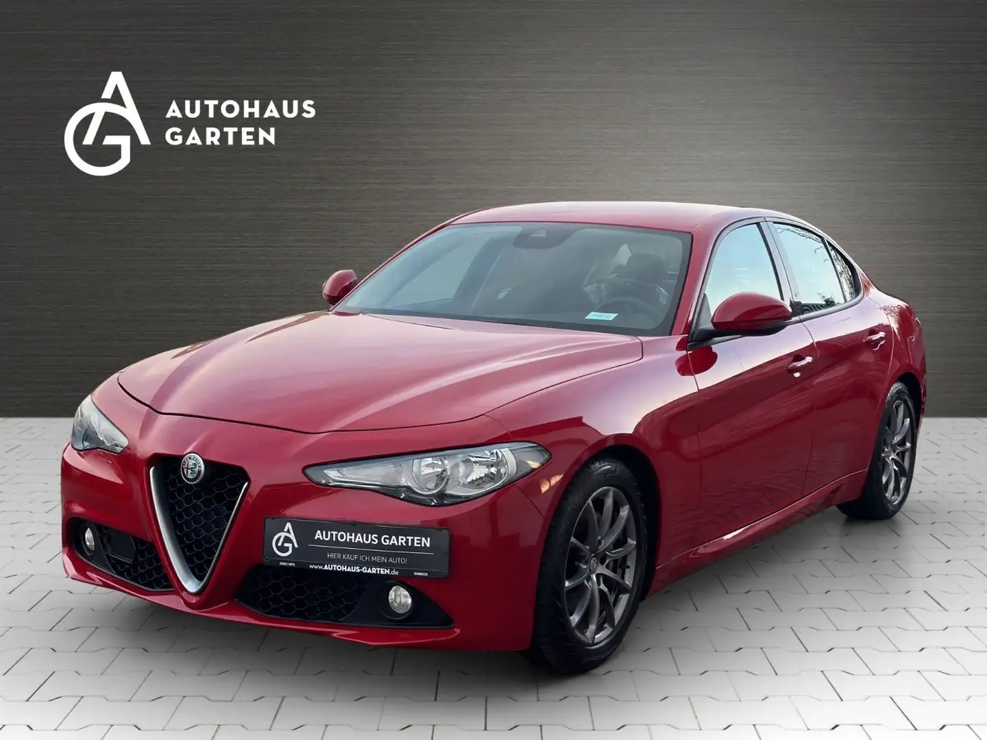 Alfa Romeo Giulia 2.2 PDC Navi Tempomat Klima Rot - 1