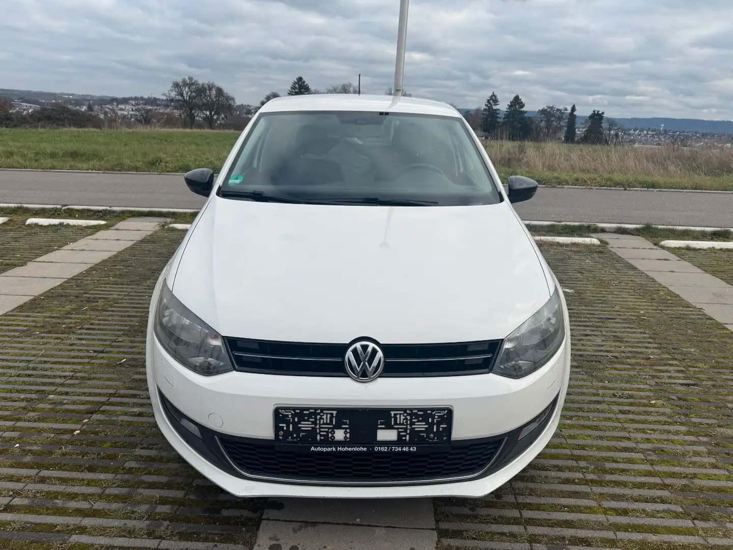 Volkswagen Polo V Match *SHZ*PDC*TEMPO*8-fach*TÜV NEU* Weiß - 2