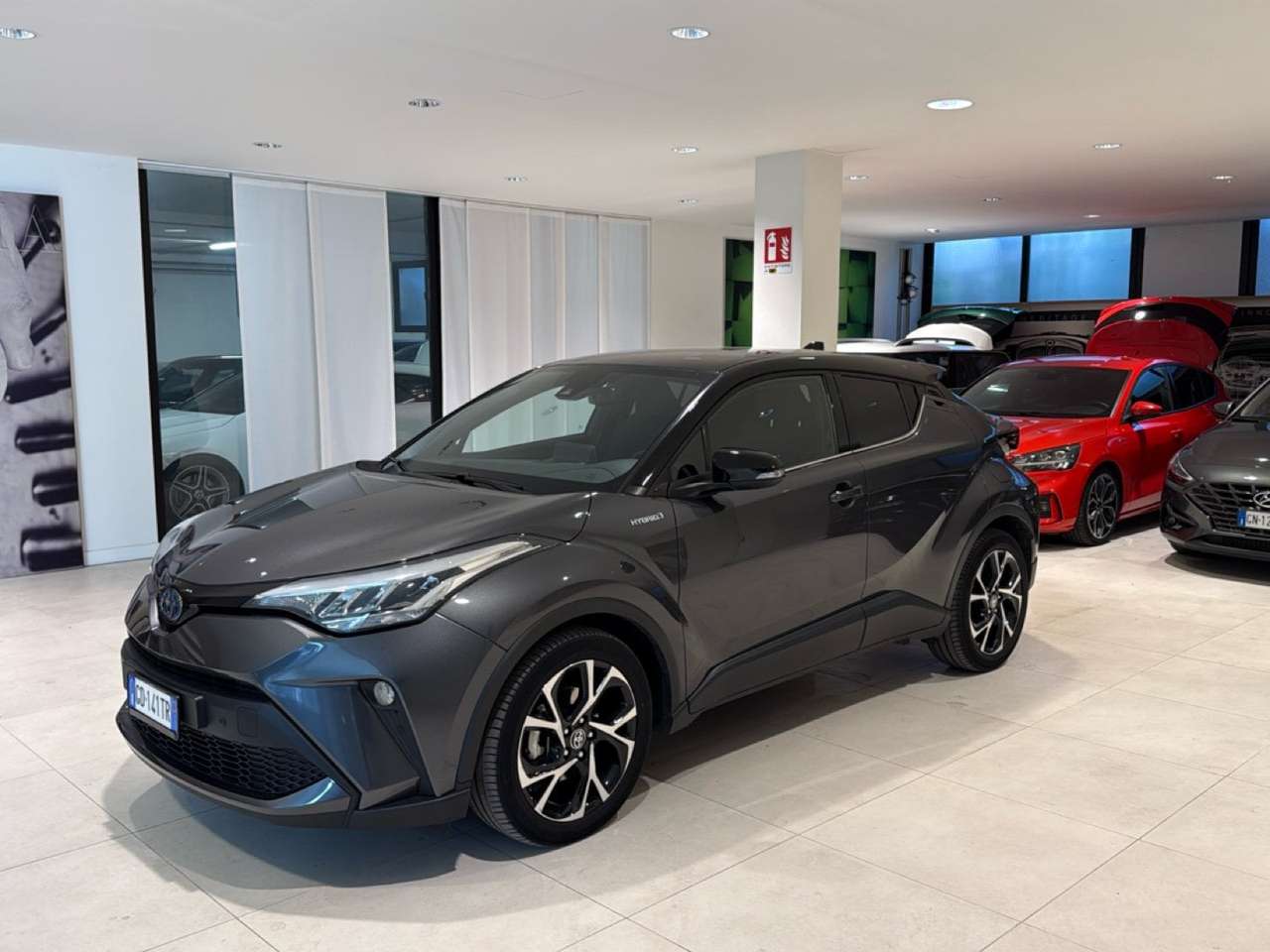 Toyota C-HR 2.0 Hybrid E-CVT Trend Cruise Fari LED Keyless 18”