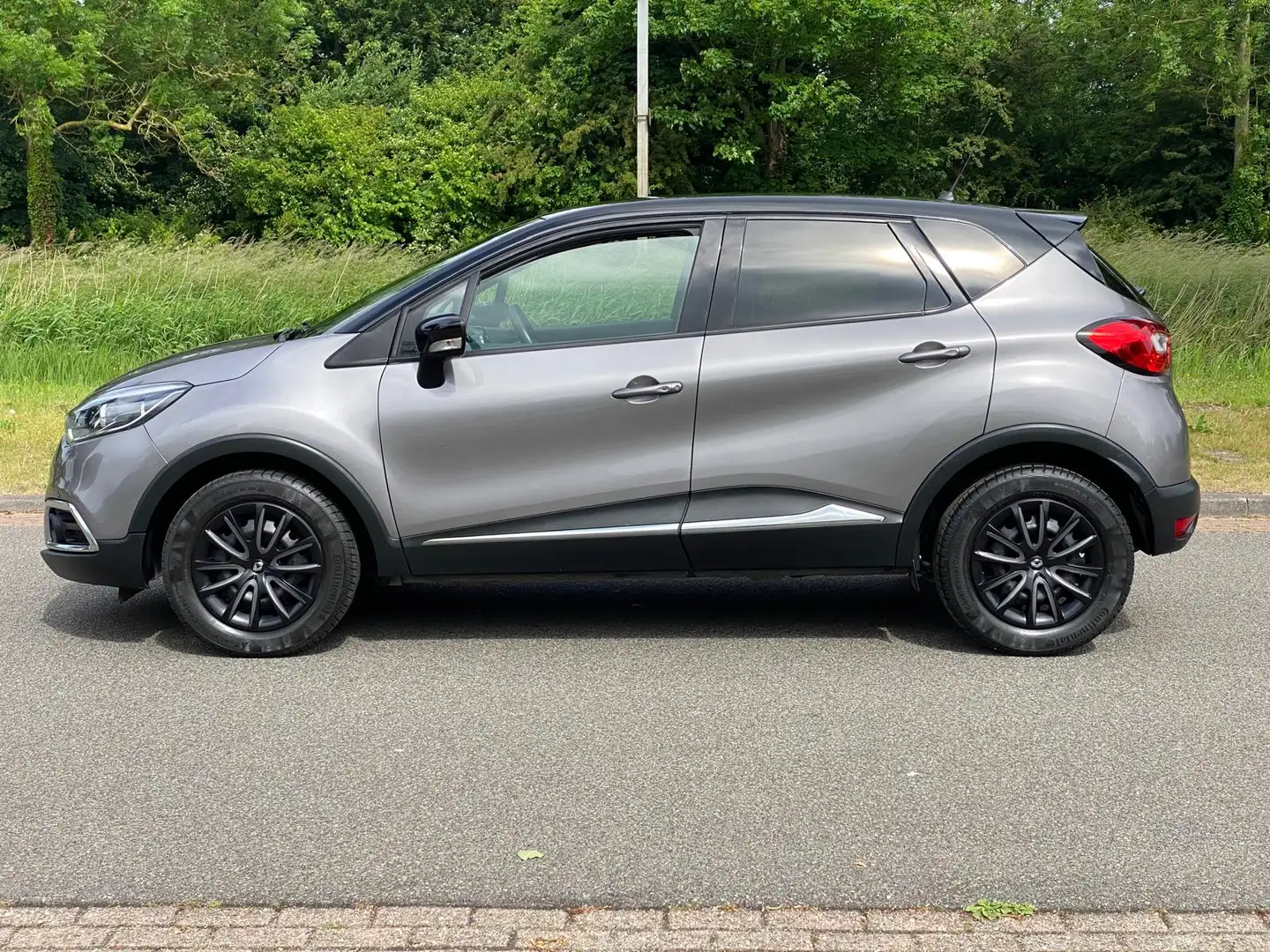 Renault Captur 0.9 TCe Dynamique 03-'16 Nw staat Rijklaar !! Gris - 2