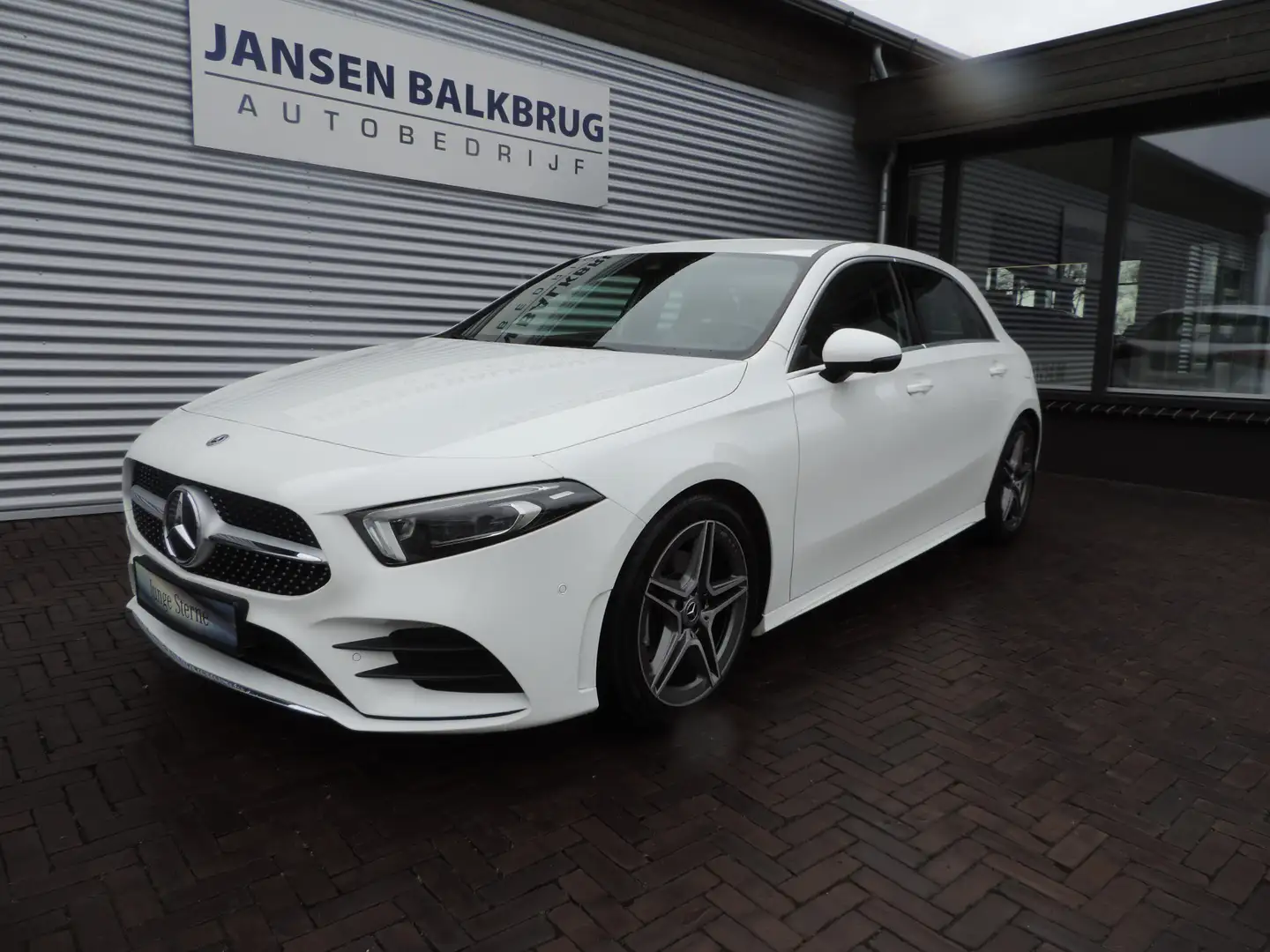 Mercedes-Benz A 180 Business Solution AMG Upgrade auto is nieuw zeer m Wit - 1
