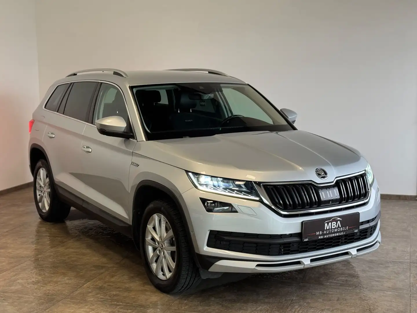 Skoda Kodiaq 2.0 TDI DSG Scout 4x4 | ALLRAD | VOLL-AUSSTATTUNG Silber - 1