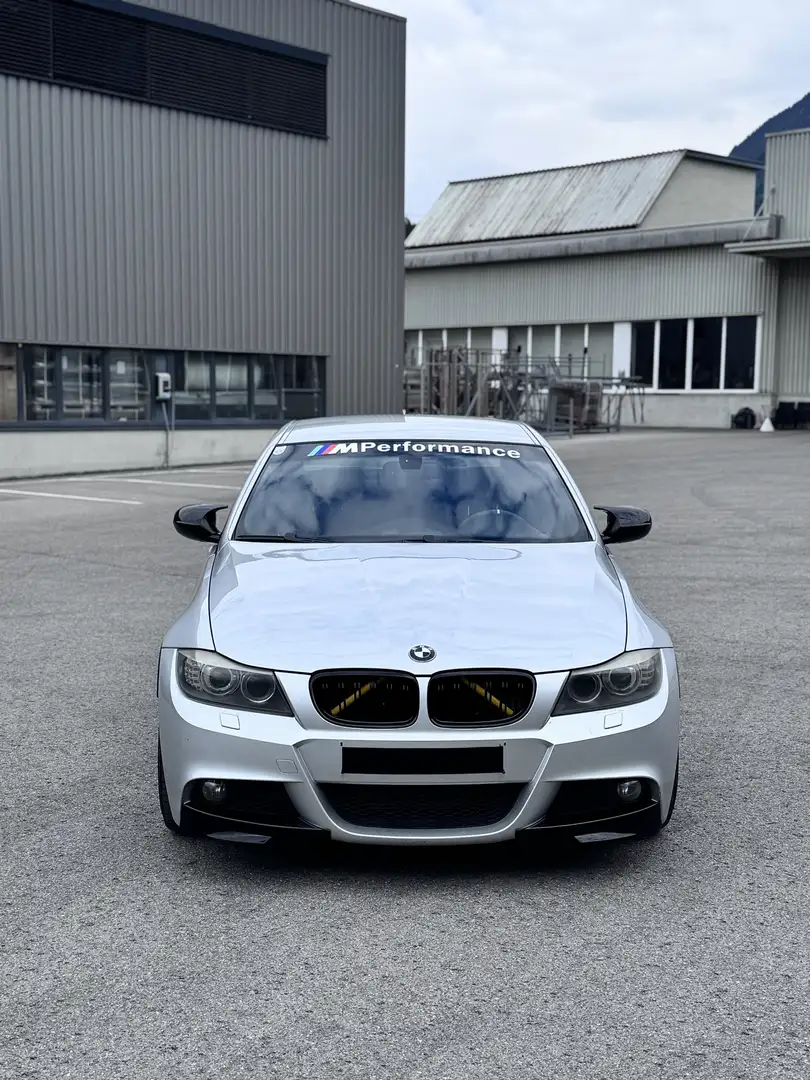 BMW 318 318d LCI M-Paket - 2