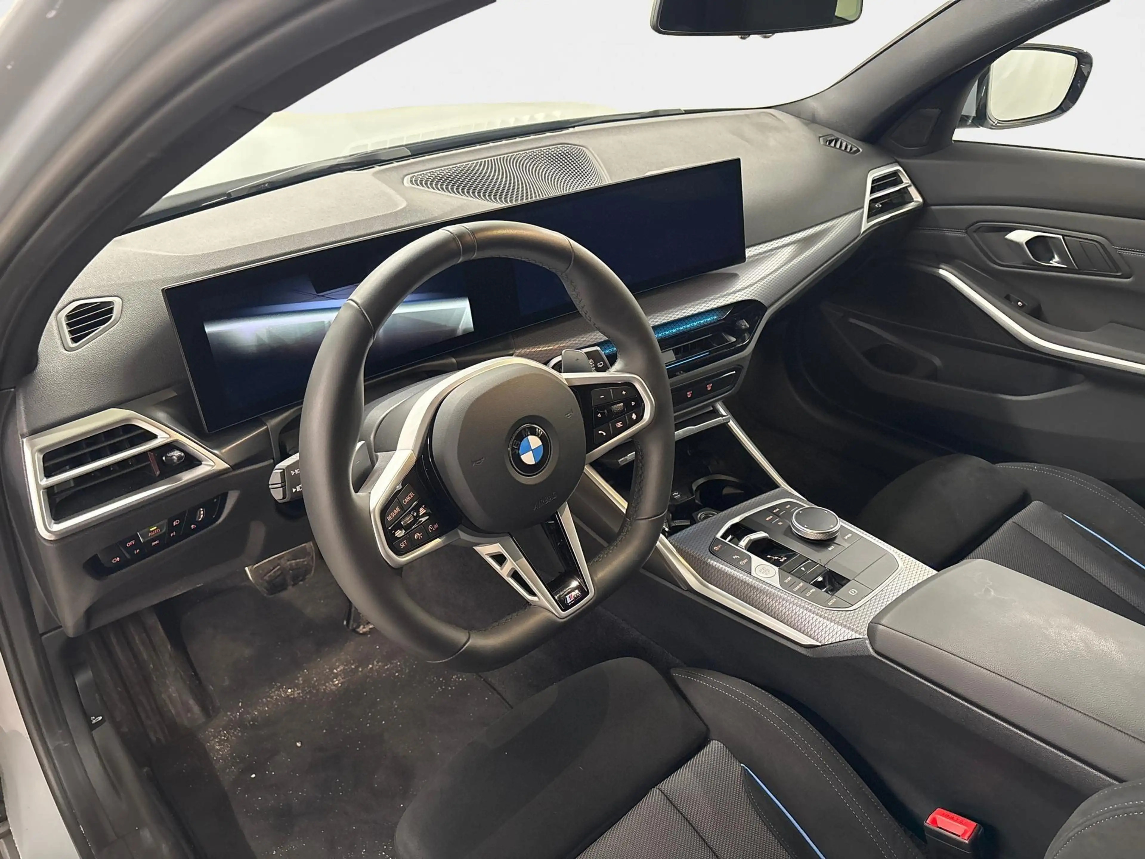 BMW 330 Touring 330i xDrive M Sport 245PS/180kW Steptro... — photo 13