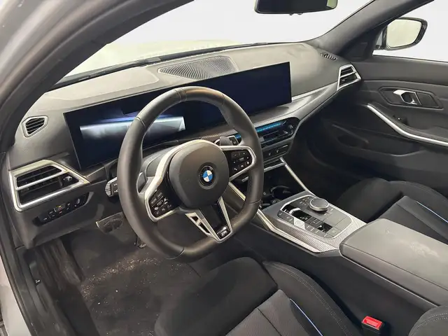 BMW 3 Series view 13