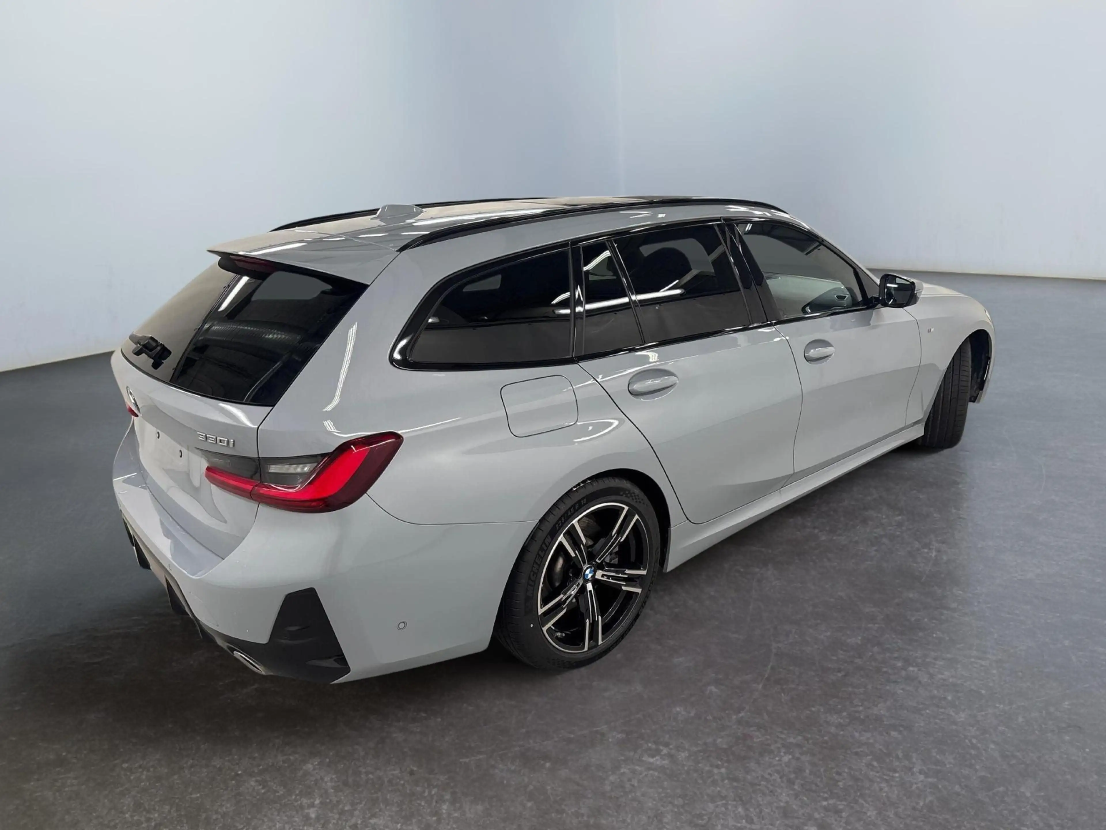 BMW 330 Touring 330i xDrive M Sport 245PS/180kW Steptro... — photo 7