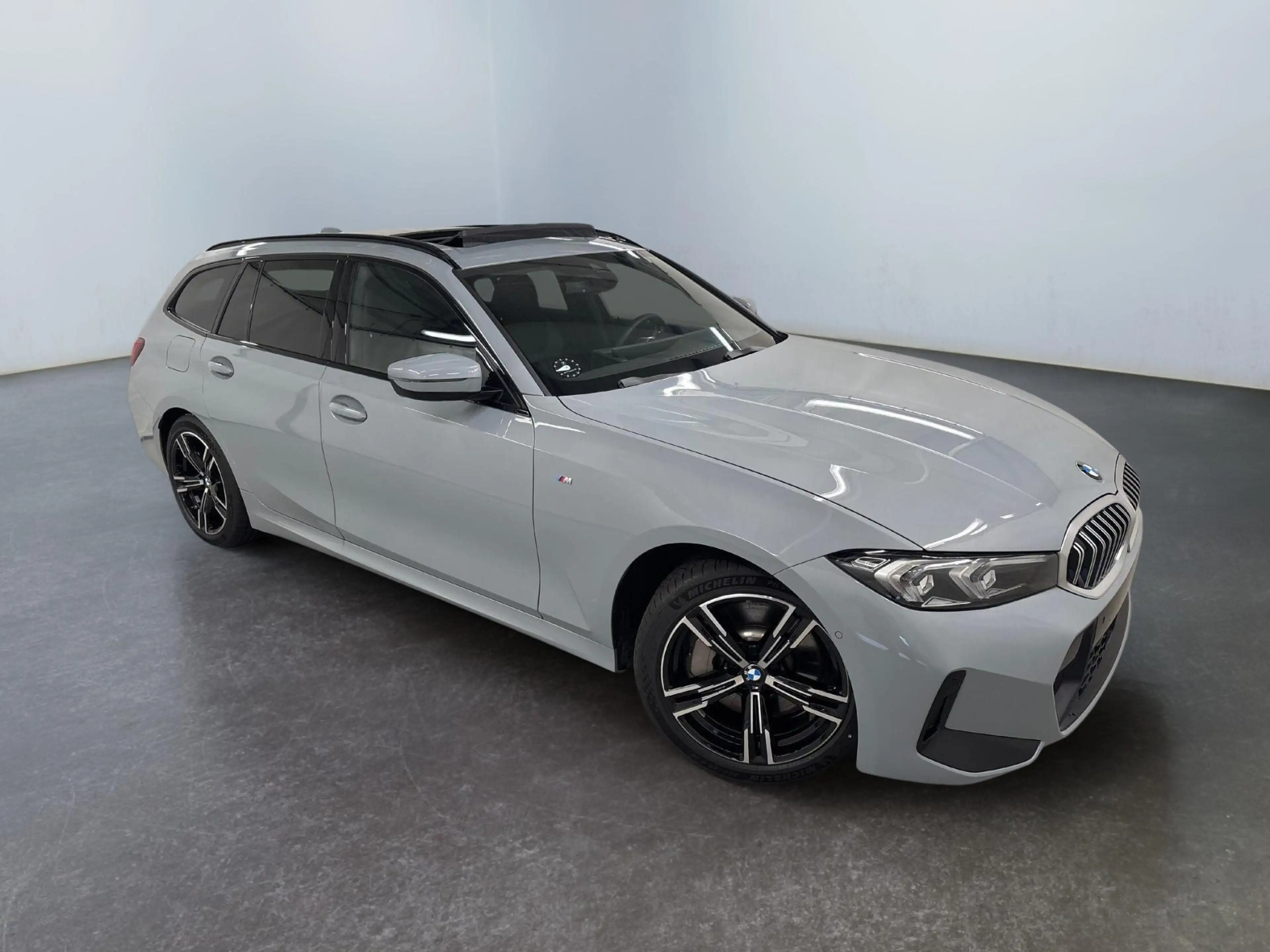 BMW 330 Touring 330i xDrive M Sport 245PS/180kW Steptro...
