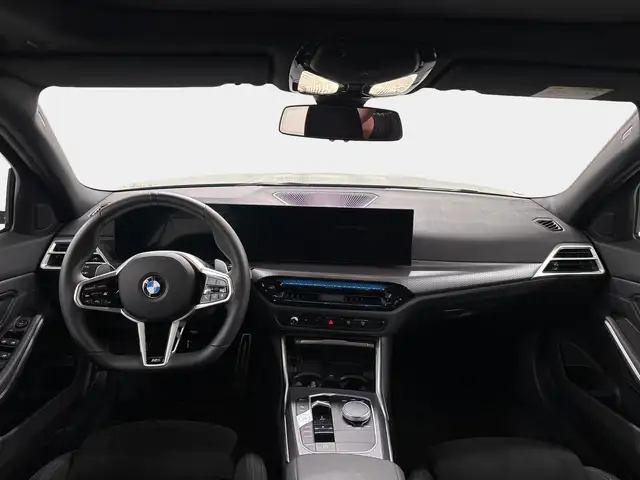 BMW 3 Series view 12