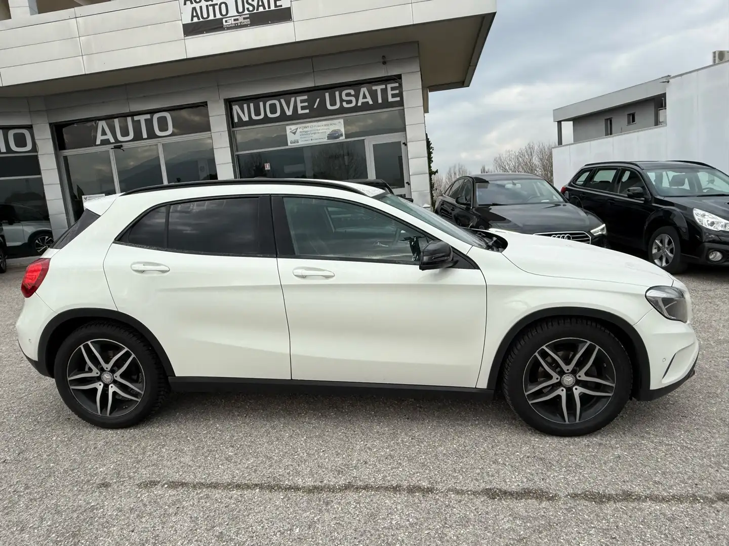 Mercedes-Benz GLA 180 GLA 180 d (cdi) Sport Fehér - 2