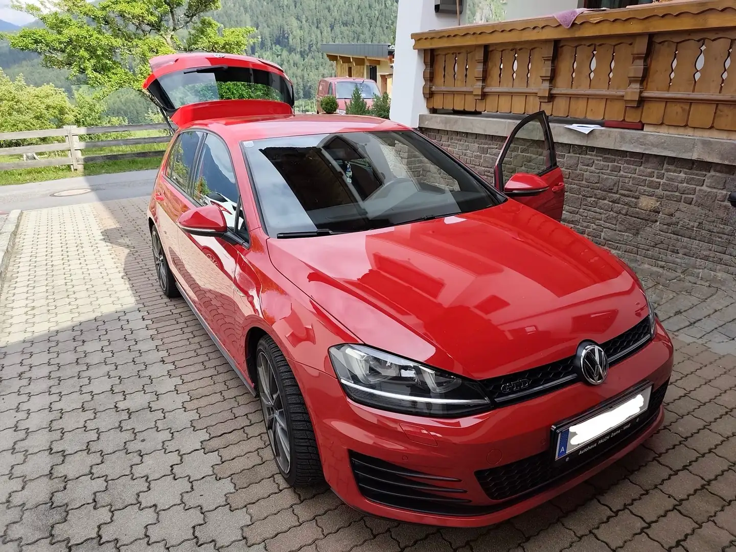 Volkswagen Golf GTD 2,0 TDI Rot - 2