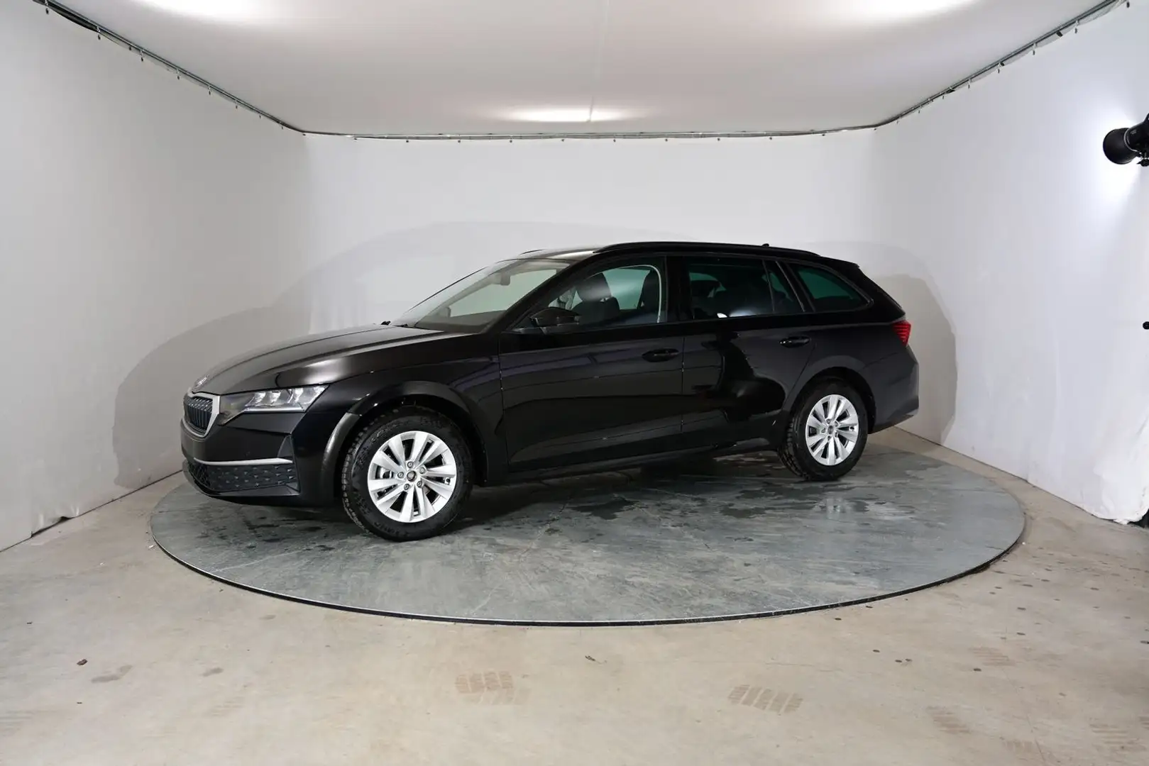 Skoda Octavia Combi Business ACC|AHK|RFK|LED|Carpla... Schwarz - 2