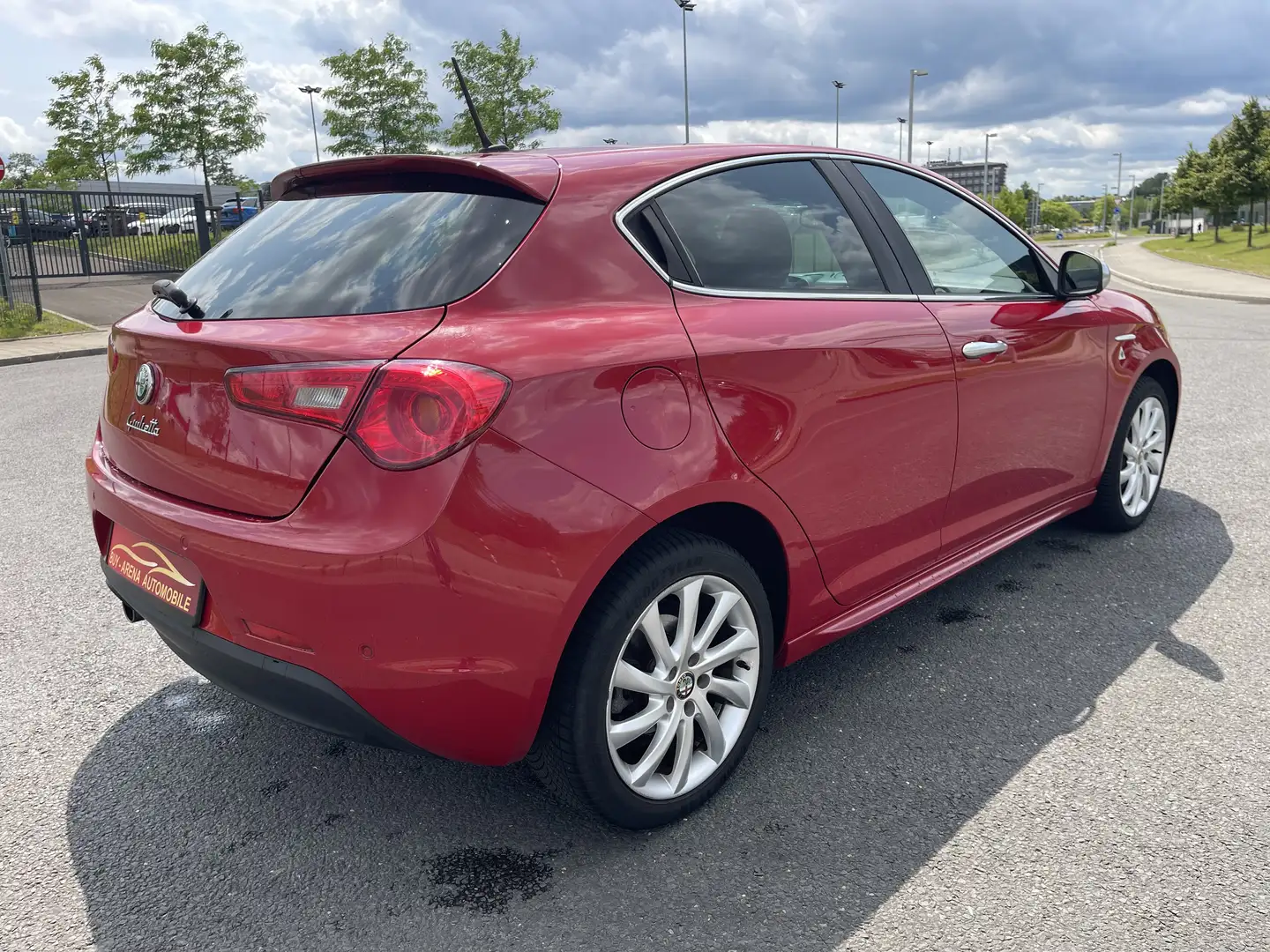 Alfa Romeo Giulietta 1.4 Turbo Turismo Multiair 2Hand Navi Top Gepflegt Red - 2